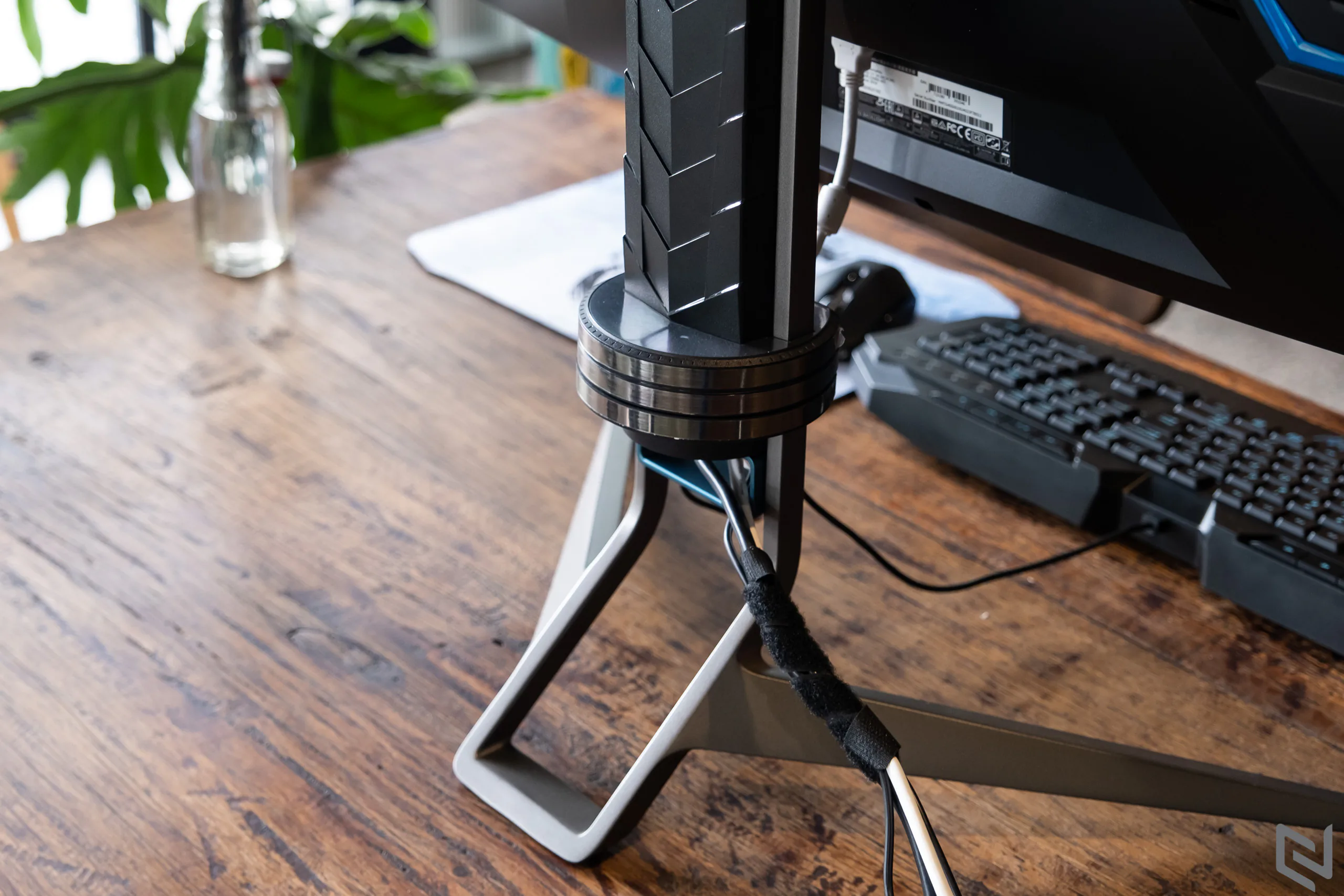 Trên tay màn hình Acer Predator X35: Thiết kế hầm hố đậm chất game thủ, trang bị công nghệ "tận răng"