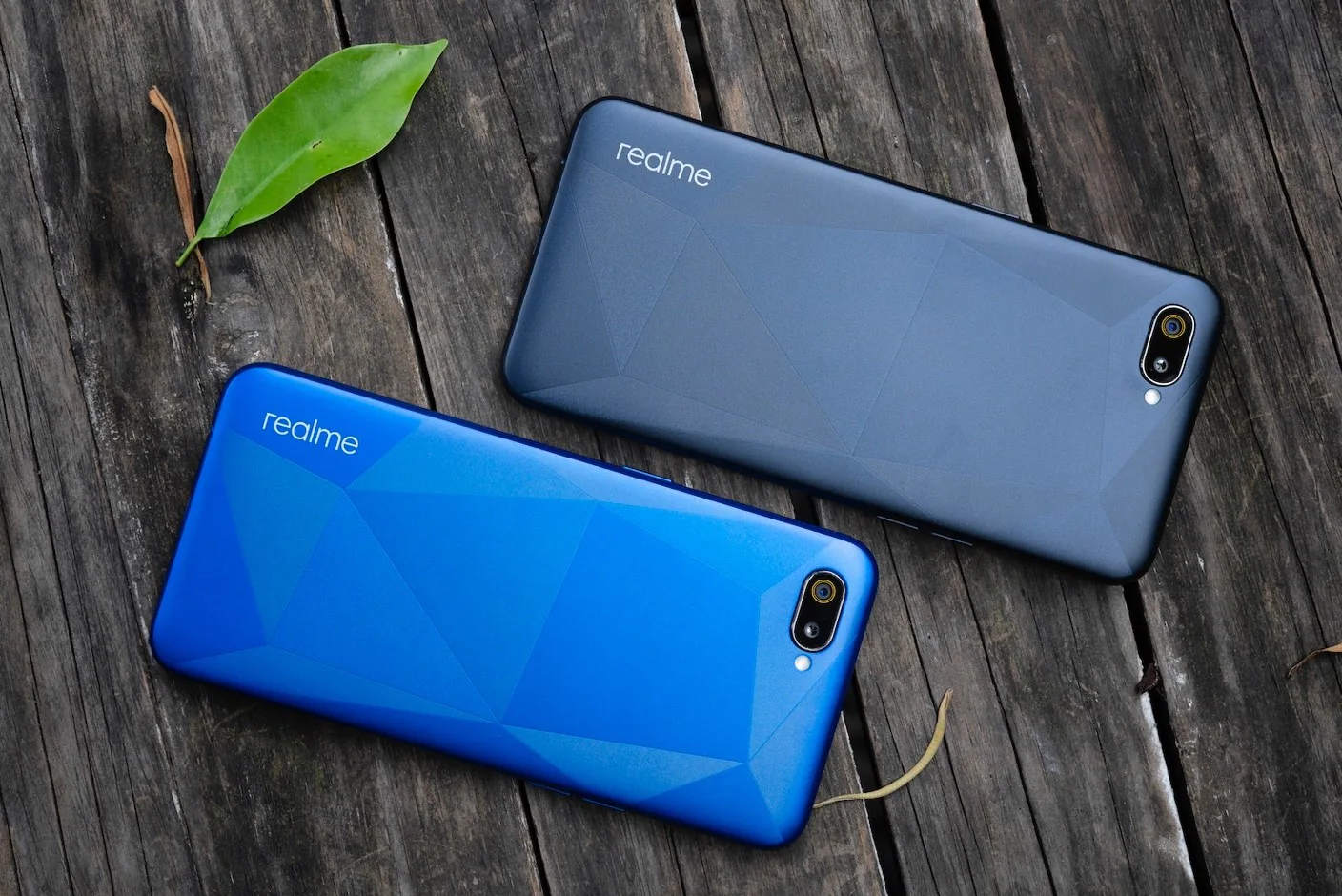 Realme C2 phiên bản nâng cấp được bán độc quyền tại hệ thống Thế Giới Di Động từ ngày 30/08/2019, giá 2,990,000 đồng