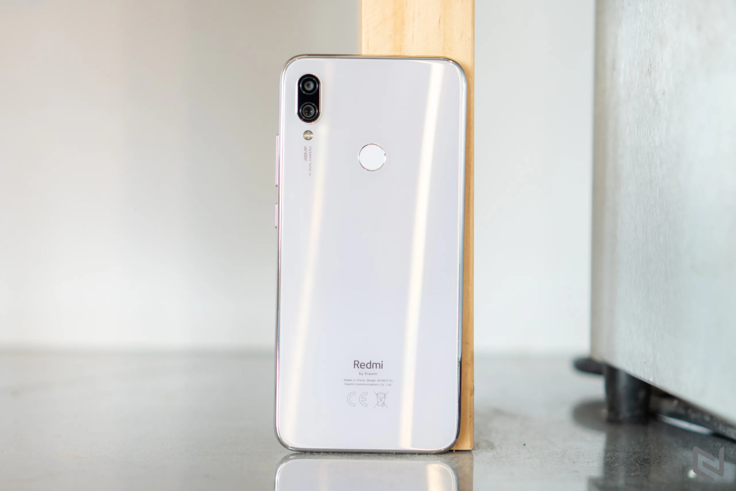 Xiaomi bổ sung vào bộ sưu tập Redmi Note 7 phiên bản trắng ánh trăng, bán độc quyền tại Thế giới di động