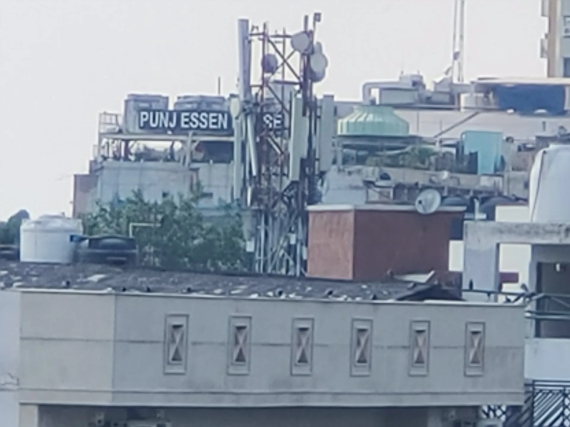 Trên tay OPPO Reno 2: Phiên bản giá rẻ hơn của chiếc OPPO Reno 10x Zoom