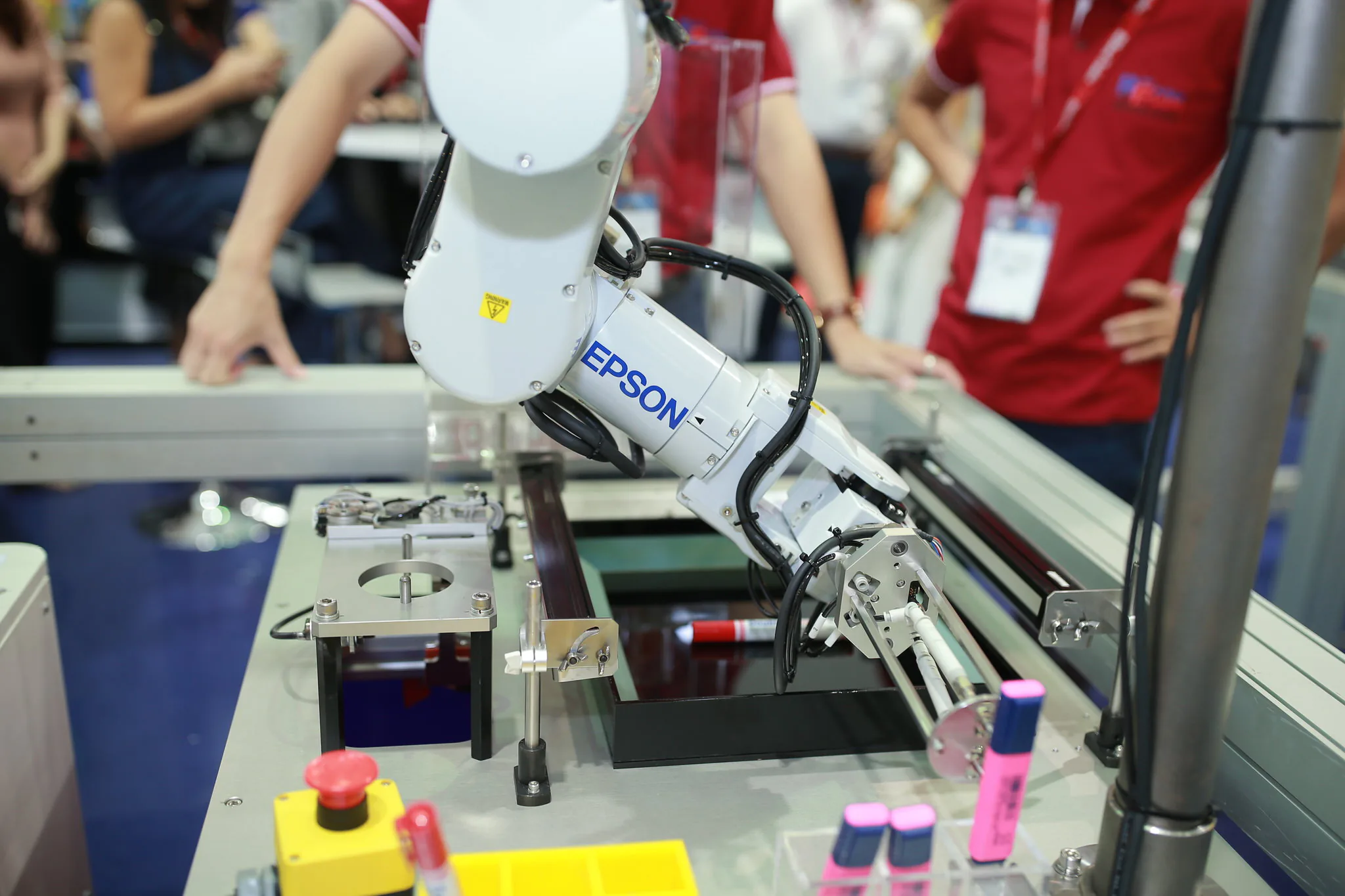 Epson chính thức đưa các giải pháp robot công nghiệp vào Việt Nam