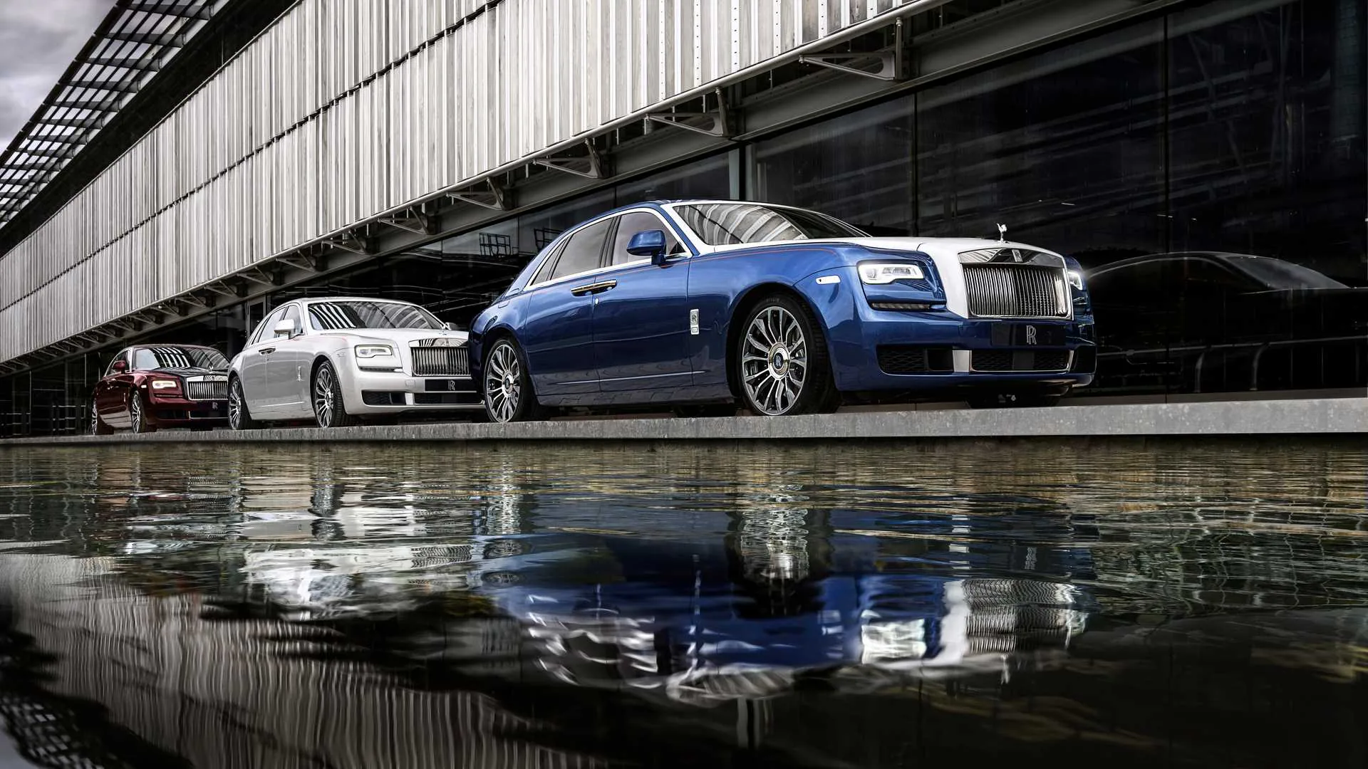 Rolls-Royce giới thiệu bộ sưu tập Ghost Zenith, chỉ có 50 chiếc và dàn xe màu Pastel cực độc chỉ 13 chiếc