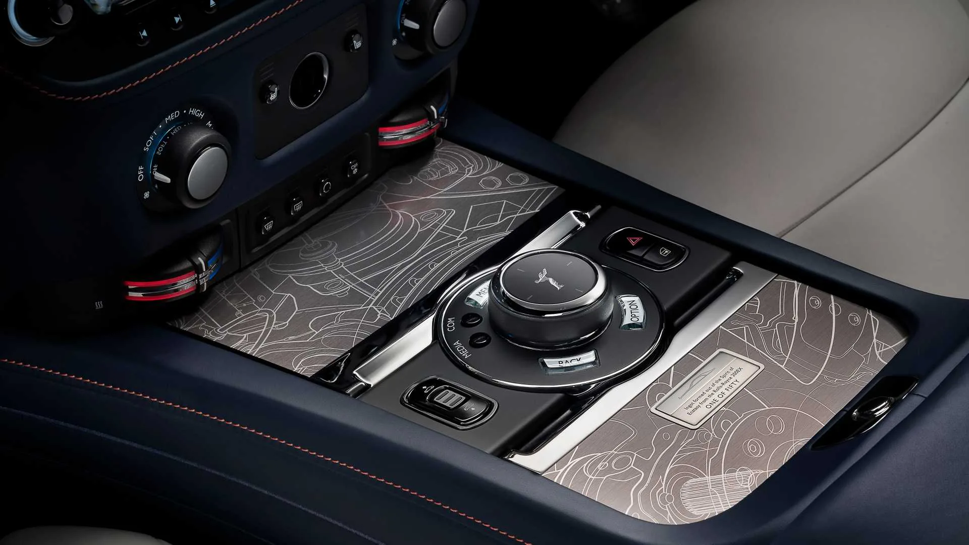 Rolls-Royce giới thiệu bộ sưu tập Ghost Zenith, chỉ có 50 chiếc và dàn xe màu Pastel cực độc chỉ 13 chiếc