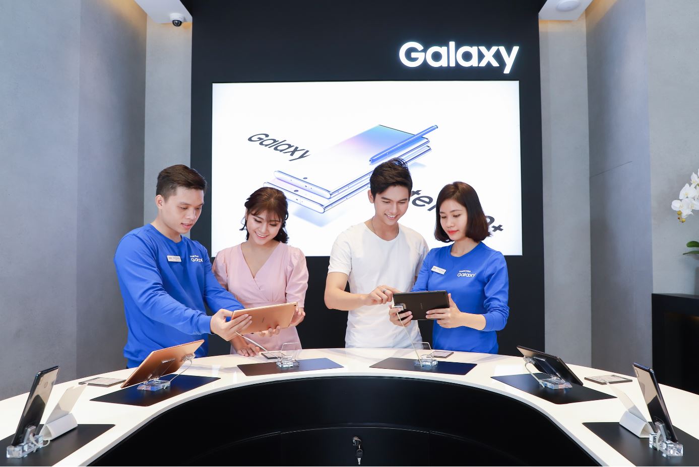 Samsung liên tiếp ra mắt 3 Cửa Hàng Trải Nghiệm lớn trên toàn quốc