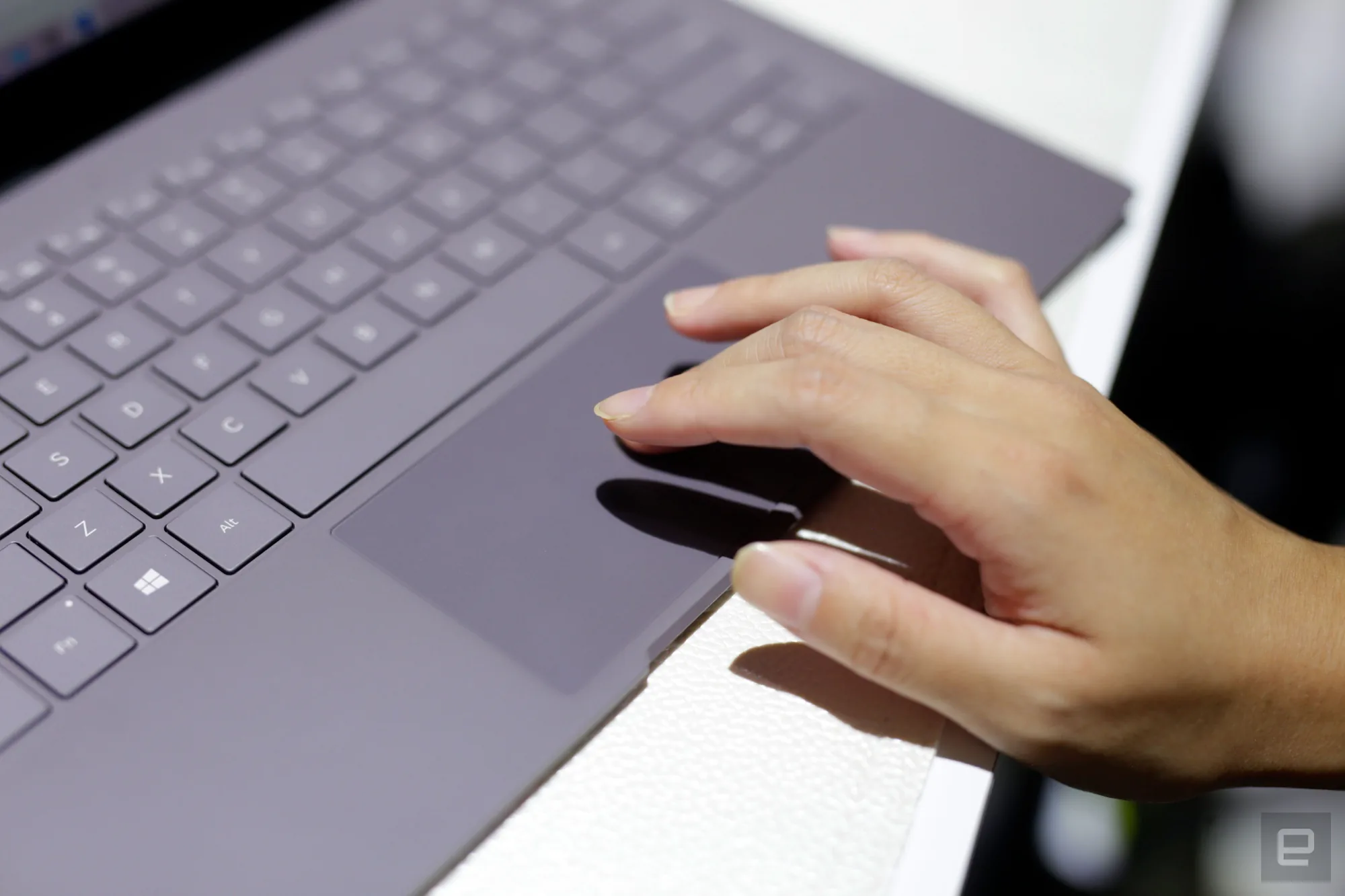 Trên tay Samsung Galaxy Book S: Thiết kế siêu mỏng-nhẹ, chạy Snapdragon 8cx và Windows 10