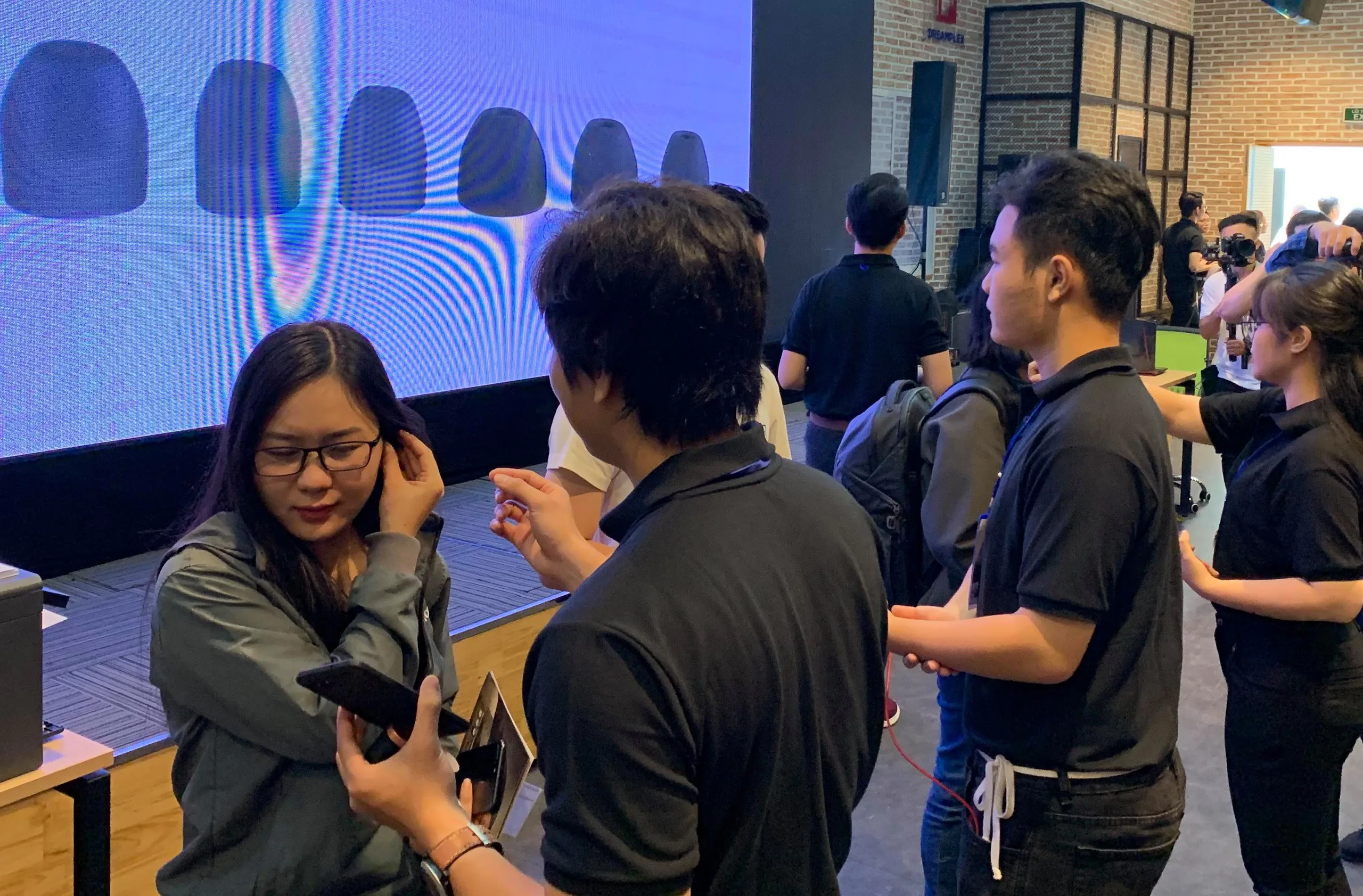 Offline trải nghiệm tai nghe chống ồn Sony WF-1000XM3 tại Hồ Chí Minh