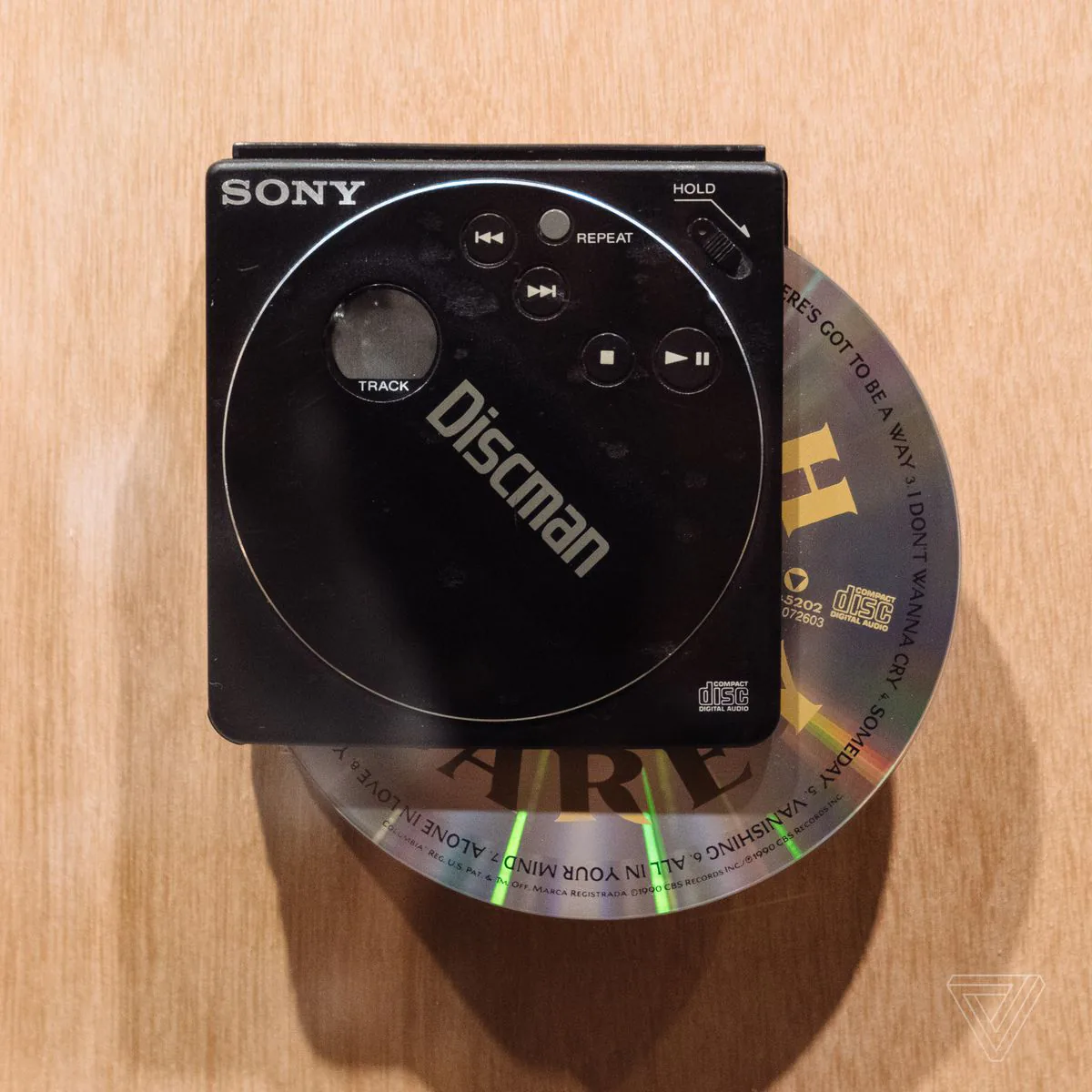 Cùng tham quan Walkman in the Park - Con đường trưng bày hơn 200 mẫu Walkman trong suốt 40 năm kiến tạo dòng máy nghe nhạc cầm tay