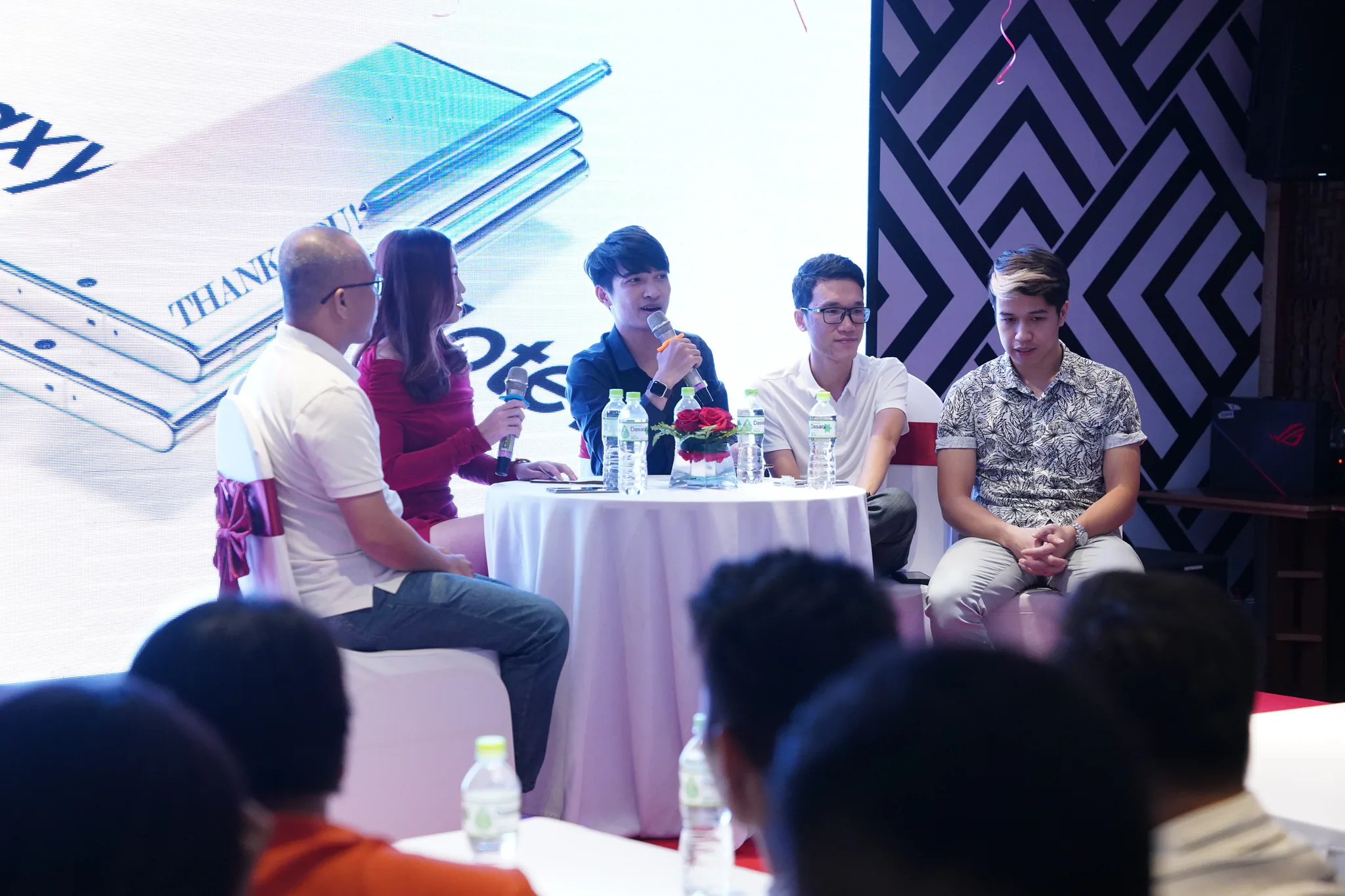 Tech-offline Galaxy Note 10 và Note 10+ cùng Di Động Việt: Nhiều chia sẻ thú vị, màn thả rơi Note 10+ thót tim