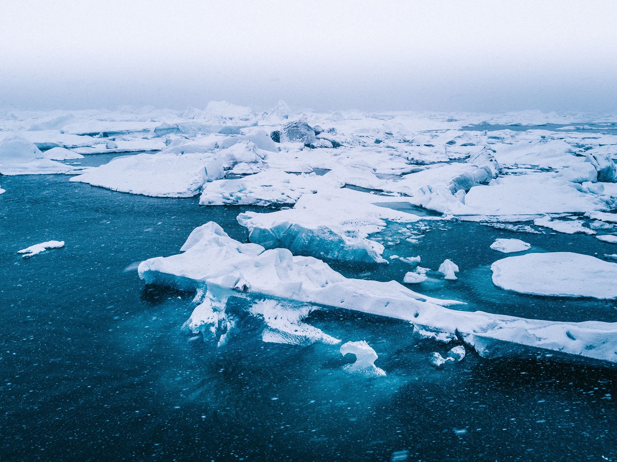 Rác thải nhựa siêu vi đã được tìm thấy tại Bắc Cực, Trái Đất chính thức bị rác “xâm chiếm”
