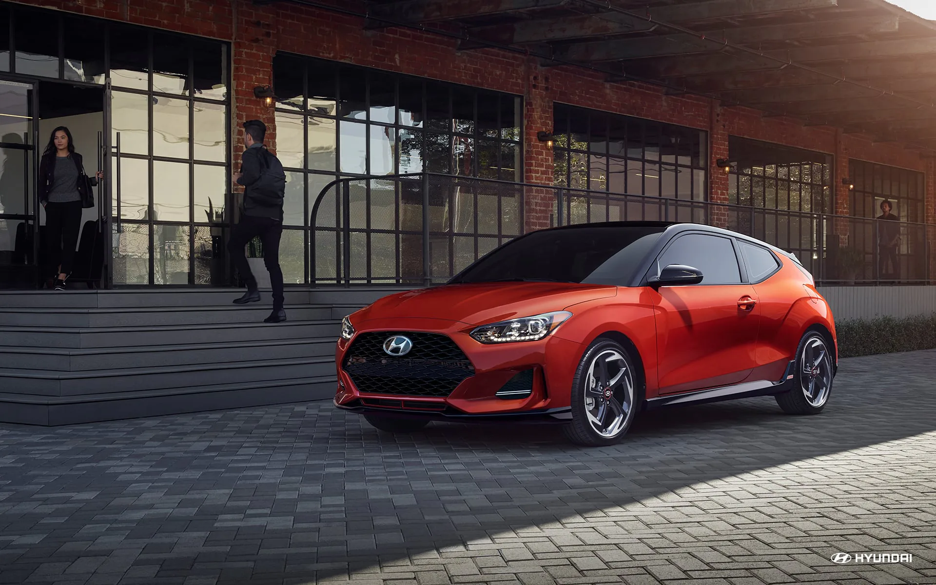 Xe điện dùng để đua mới của Huyndai chính là một chiếc Veloster được làm lại