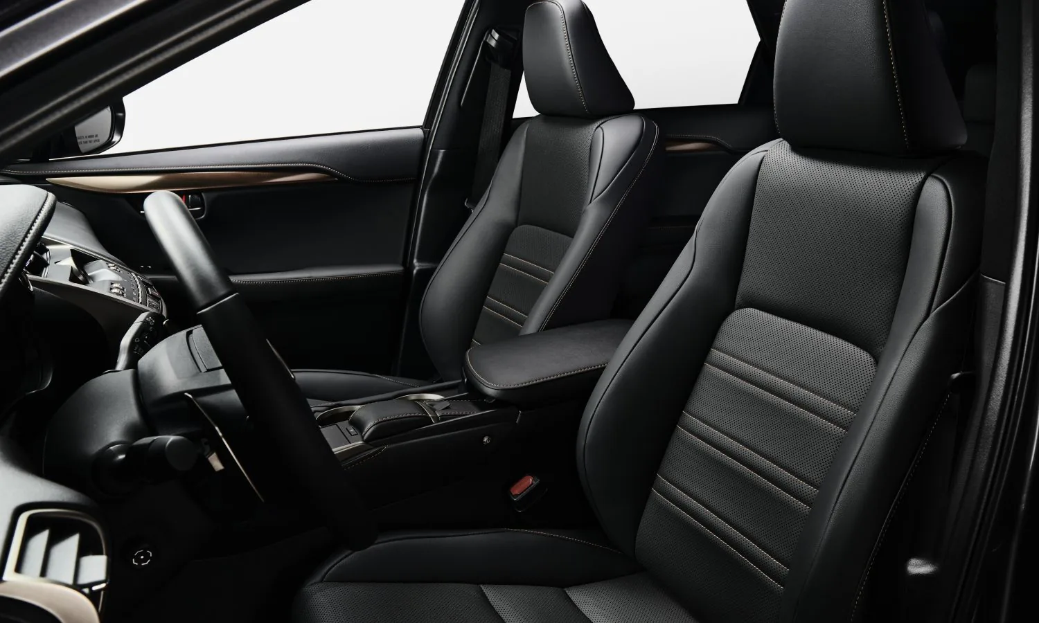 Lexus NX 300 Black Line Special Edition 2020 ra mắt, mâm đồng sang trọng và giá chỉ từ 44710 USD