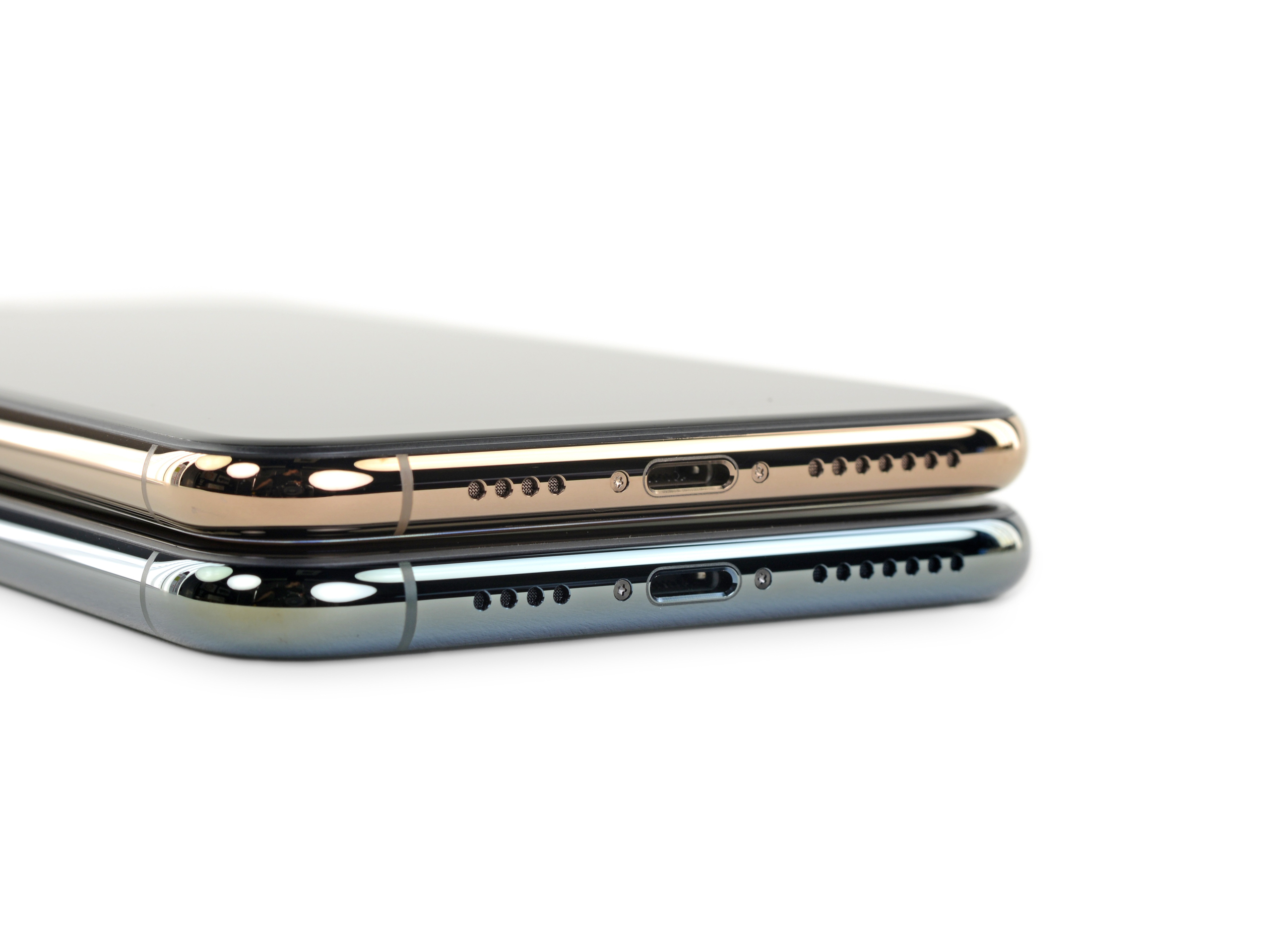 Apple có thể sẽ bỏ cổng Lightning trên iPhone 2021