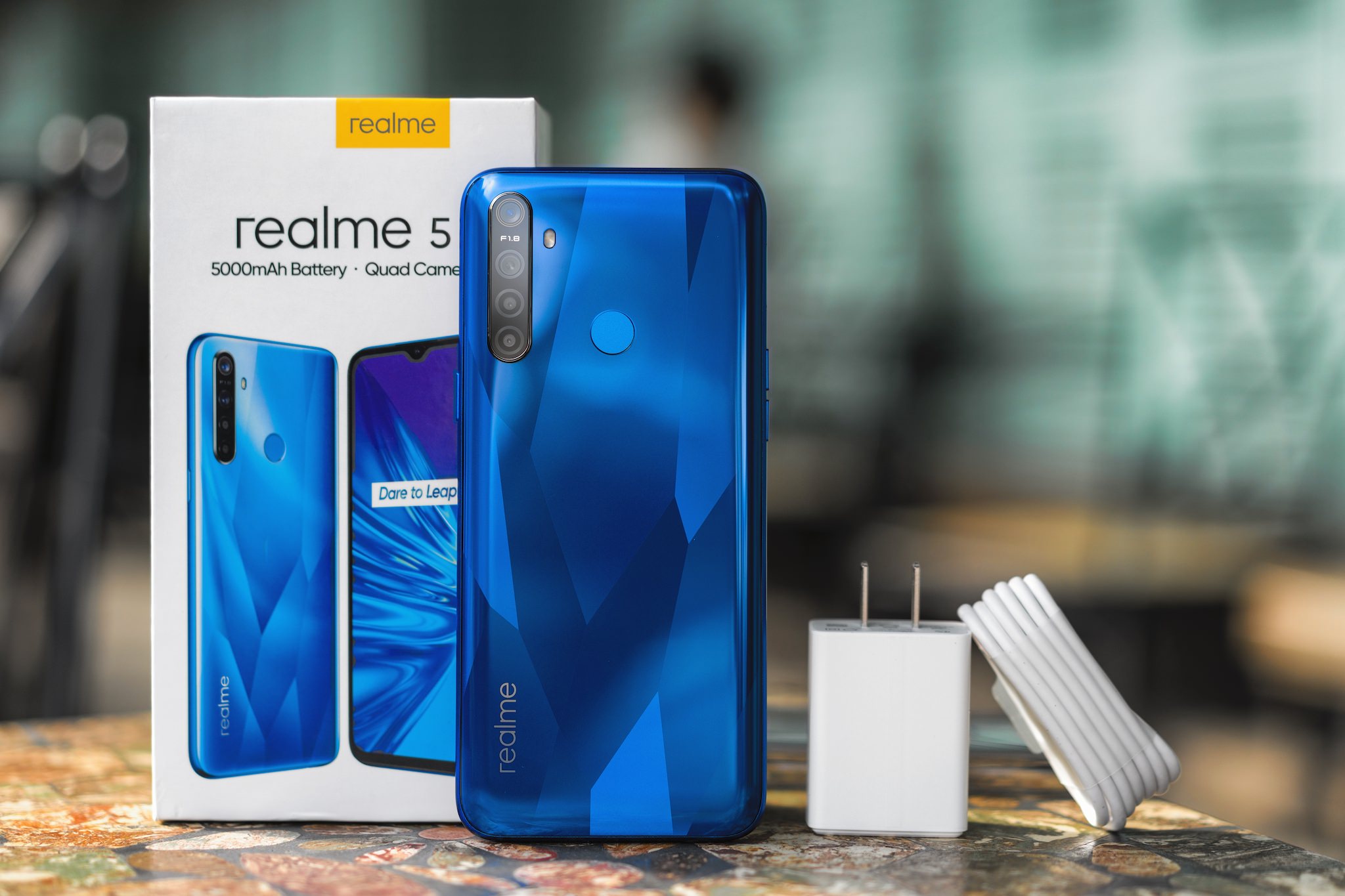 Trên tay Realme 5, Snapdragon 665, viên pin 5,000mAh và giá dự kiến 4.3 triệu