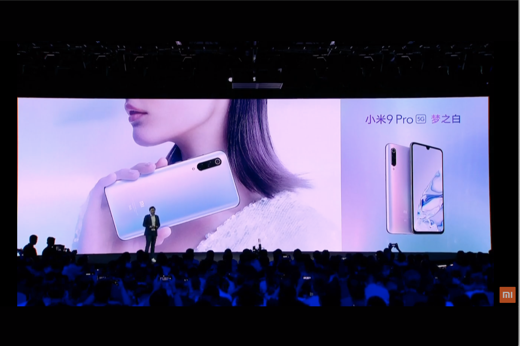 Xiaomi Mi 9 Pro 5G chính thức, sạc nhanh không dây 30W, sạc đầy pin trong 69 phút
