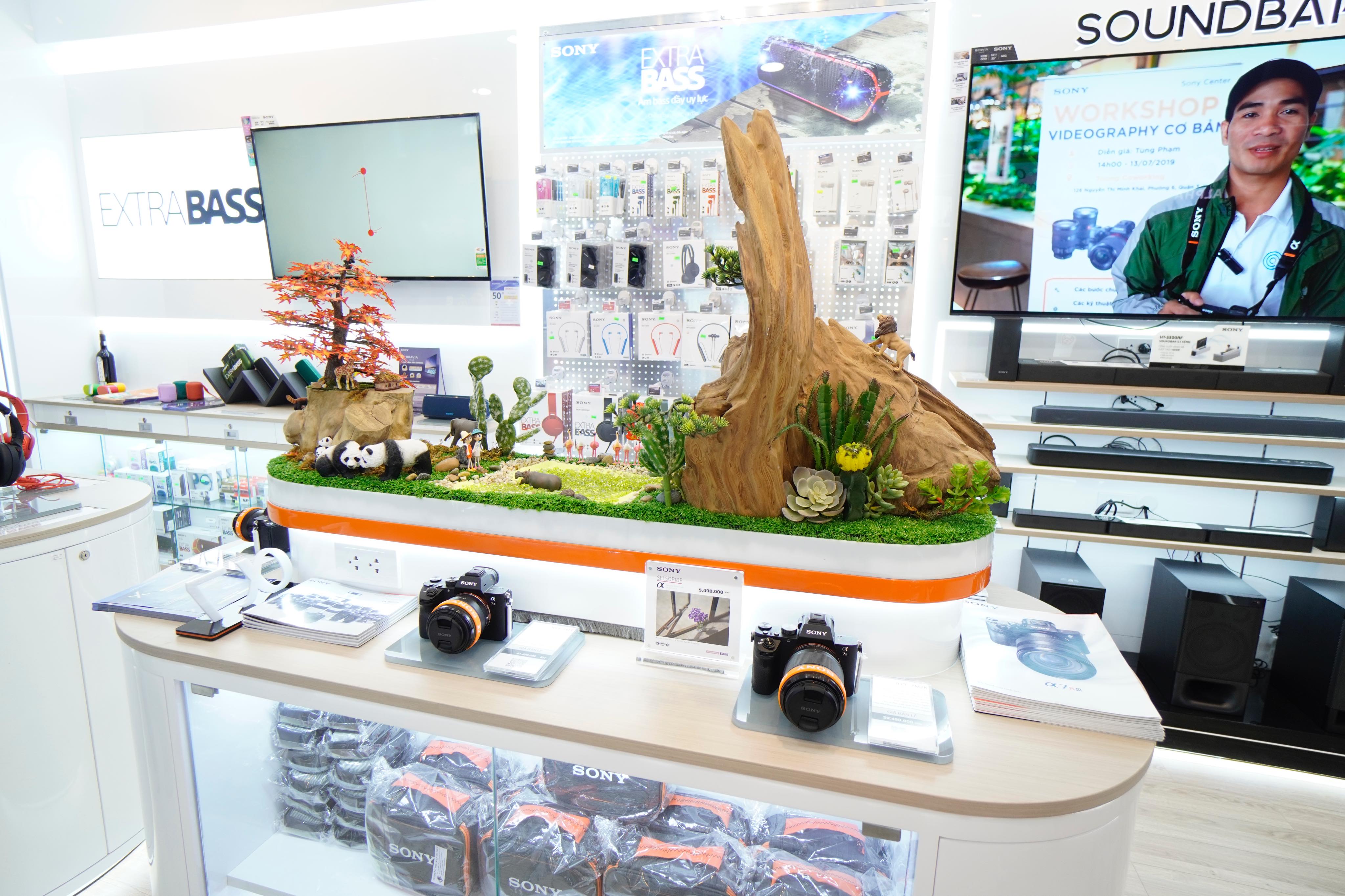 Khai trương Sony Center tại Trung tâm thương mại Vincom Mega Mall Thảo Điền