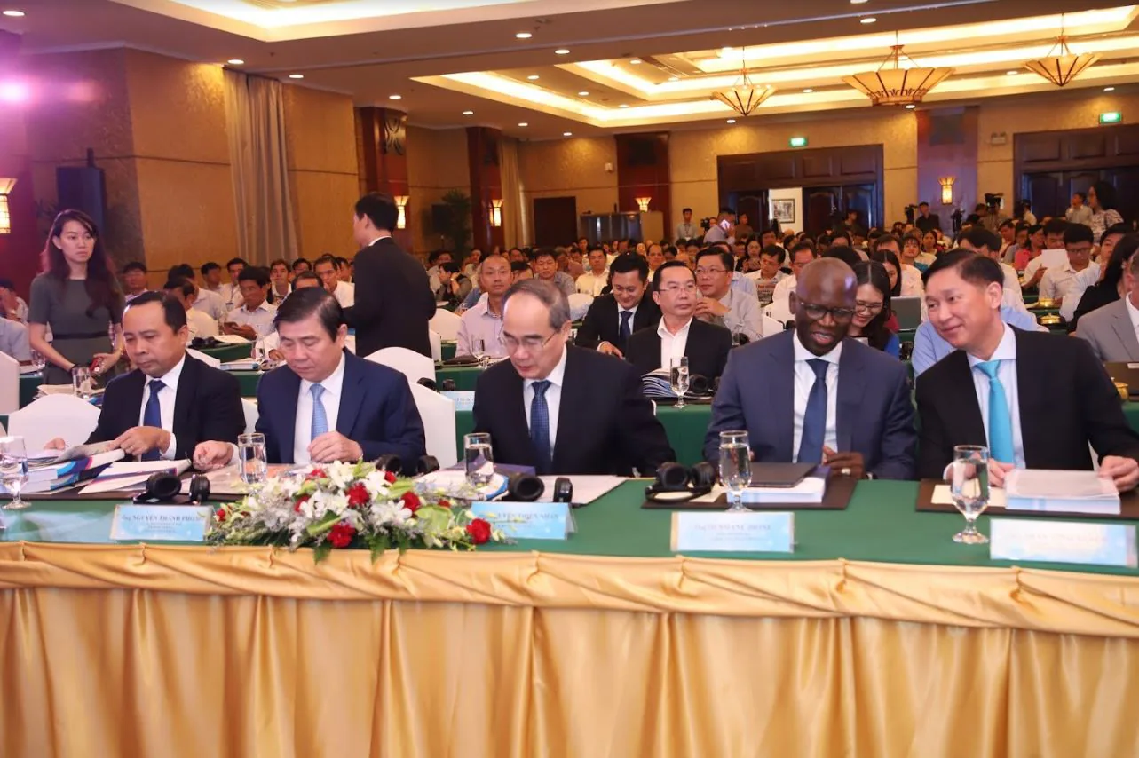 Hội thảo quốc tế “Kinh nghiệm quốc tế và trong nước về nghiên cứu, ứng dụng trí tuệ nhân tạo (AI) – Khuyến cáo cho thành phố Hồ Chí Minh”