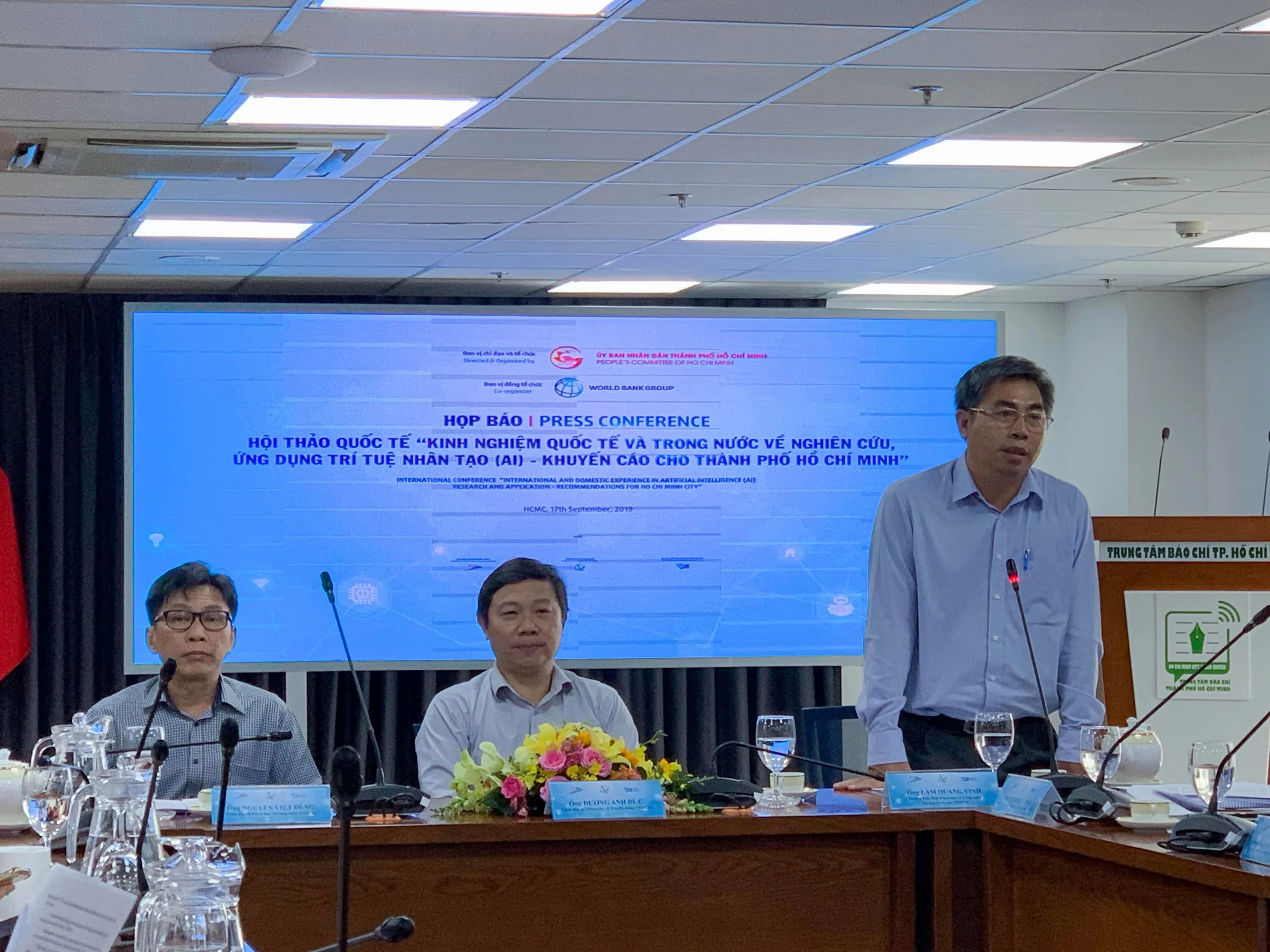 Họp báo Hội thảo quốc tế “Kinh nghiệm quốc tế trong nước về nghiên cứu, ứng dụng trí tuệ nhân tạo (AI) – Khuyến cáo cho thành phố Hồ Chí Minh”