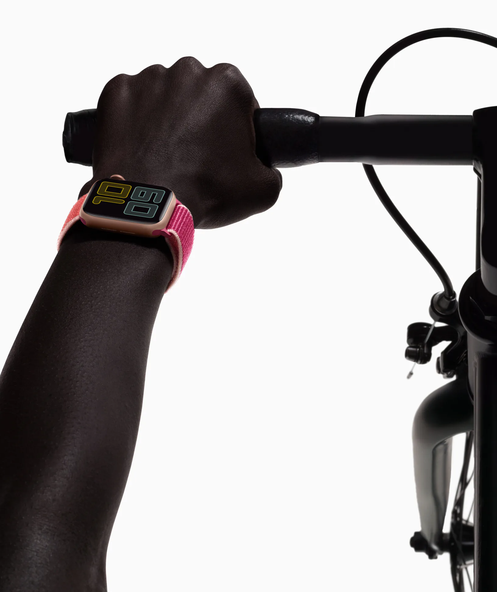 Apple Watch Series 5 ra mắt, không thay đổi thiết kế, bổ sung màn hình Always-on, có bản Titanium và Ceramic