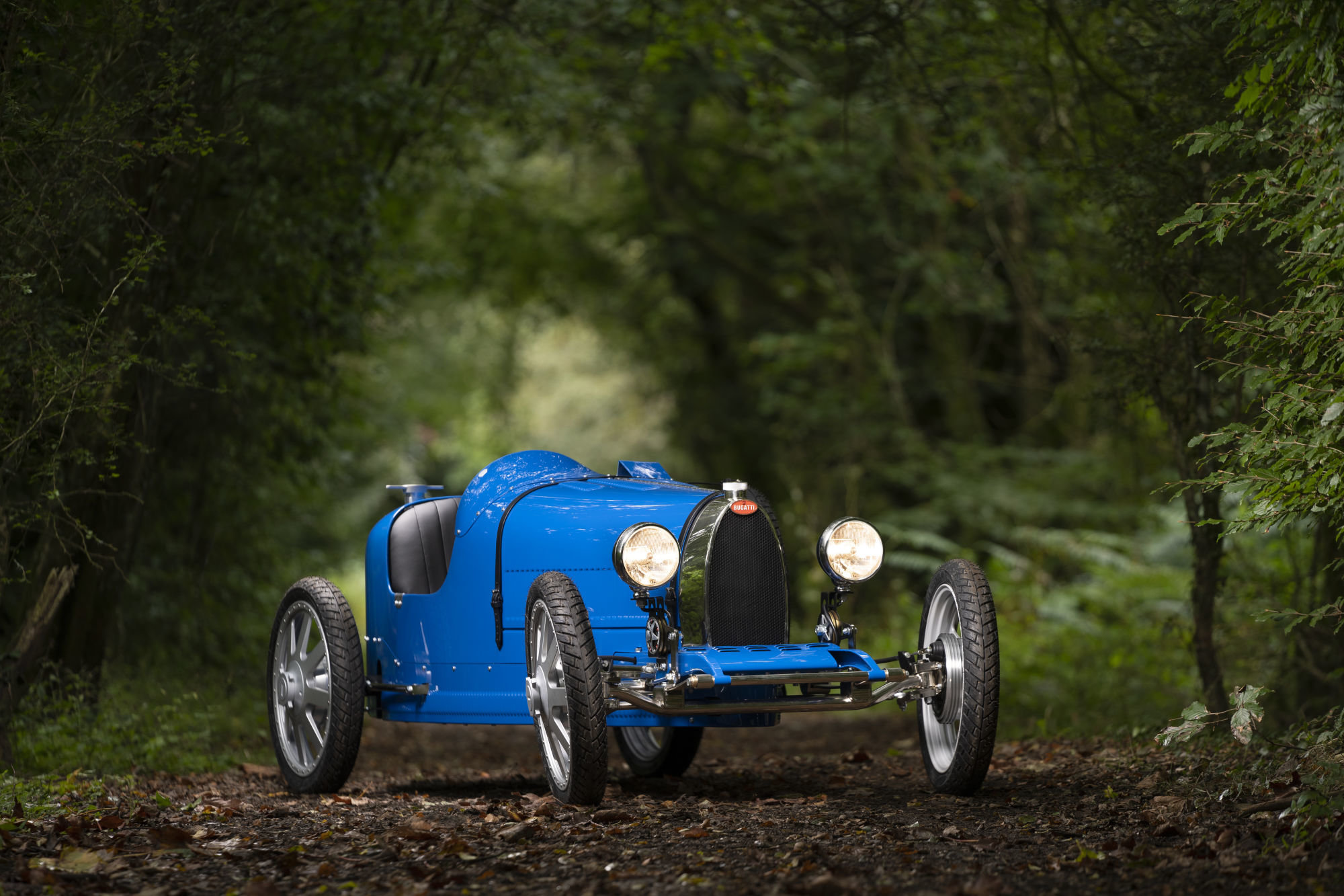 Bugatti hồi sinh xe ô tô dành cho trẻ em với phiên bản sợi carbon