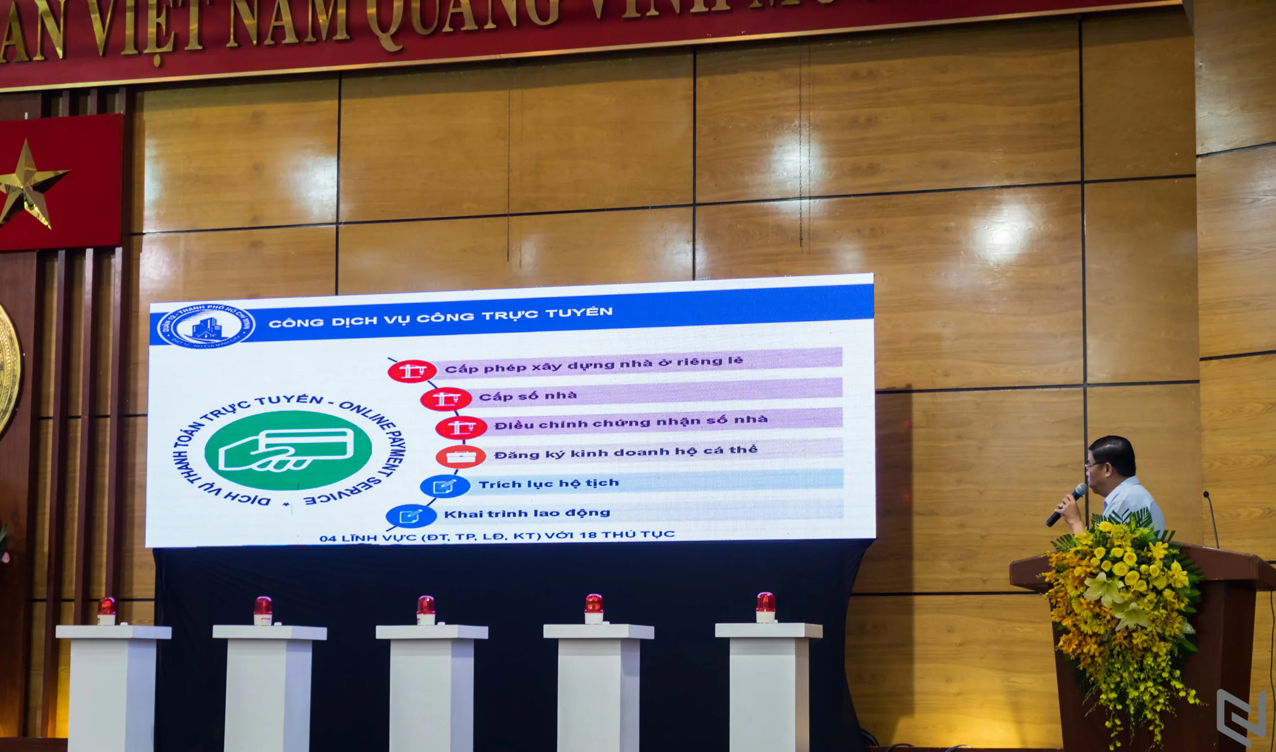 Quận 12 ra mắt ứng dụng IURA: Tư vấn thủ tục hành chính công, tư vấn trực tuyến trên thiết bị di động