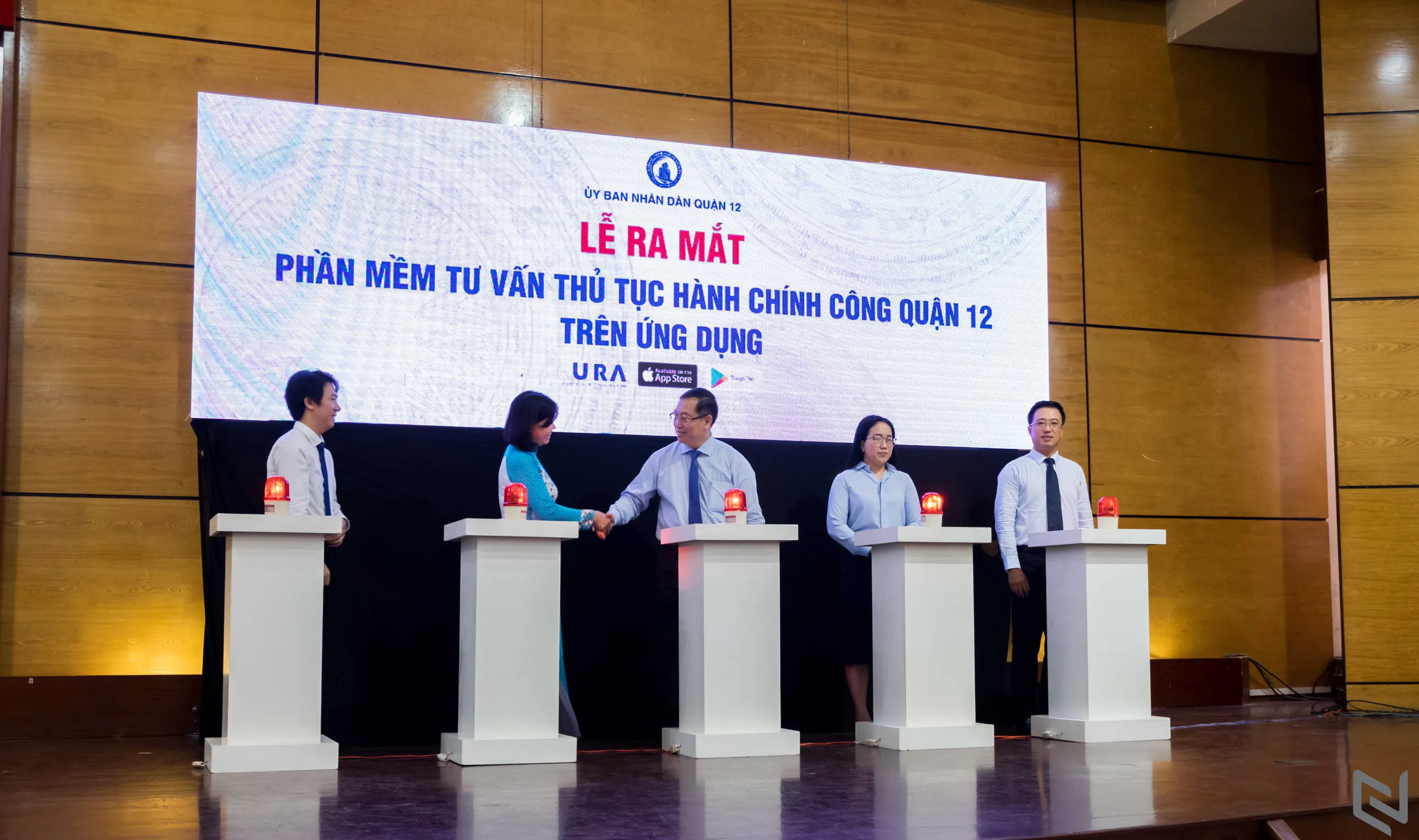 Quận 12 ra mắt ứng dụng IURA: Tư vấn thủ tục hành chính công, tư vấn trực tuyến trên thiết bị di động