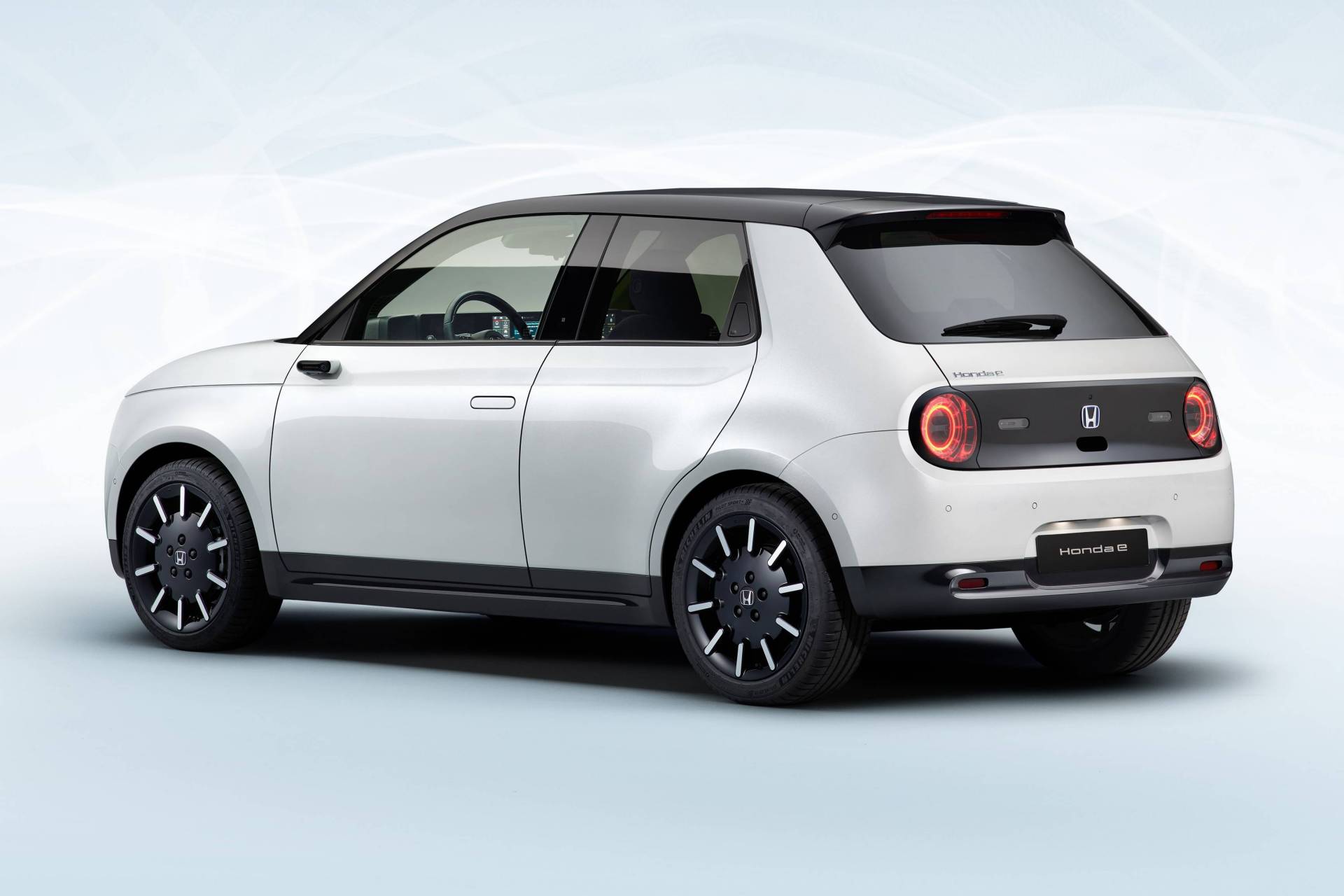 Honda e 2020 ra mắt: Xe ô tô điện nhỏ nhắn và xinh xắn