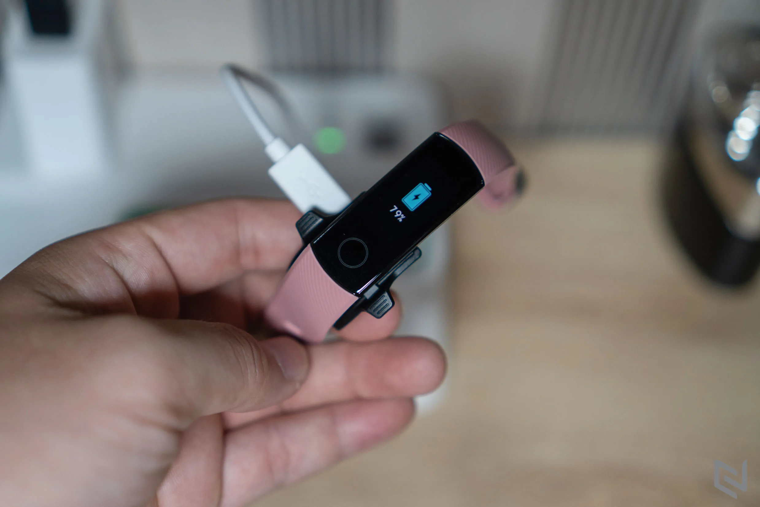 Trên tay vòng đeo thông minh Honor Band 5: Đẹp, pin lâu và nhiều tính năng hữu ích