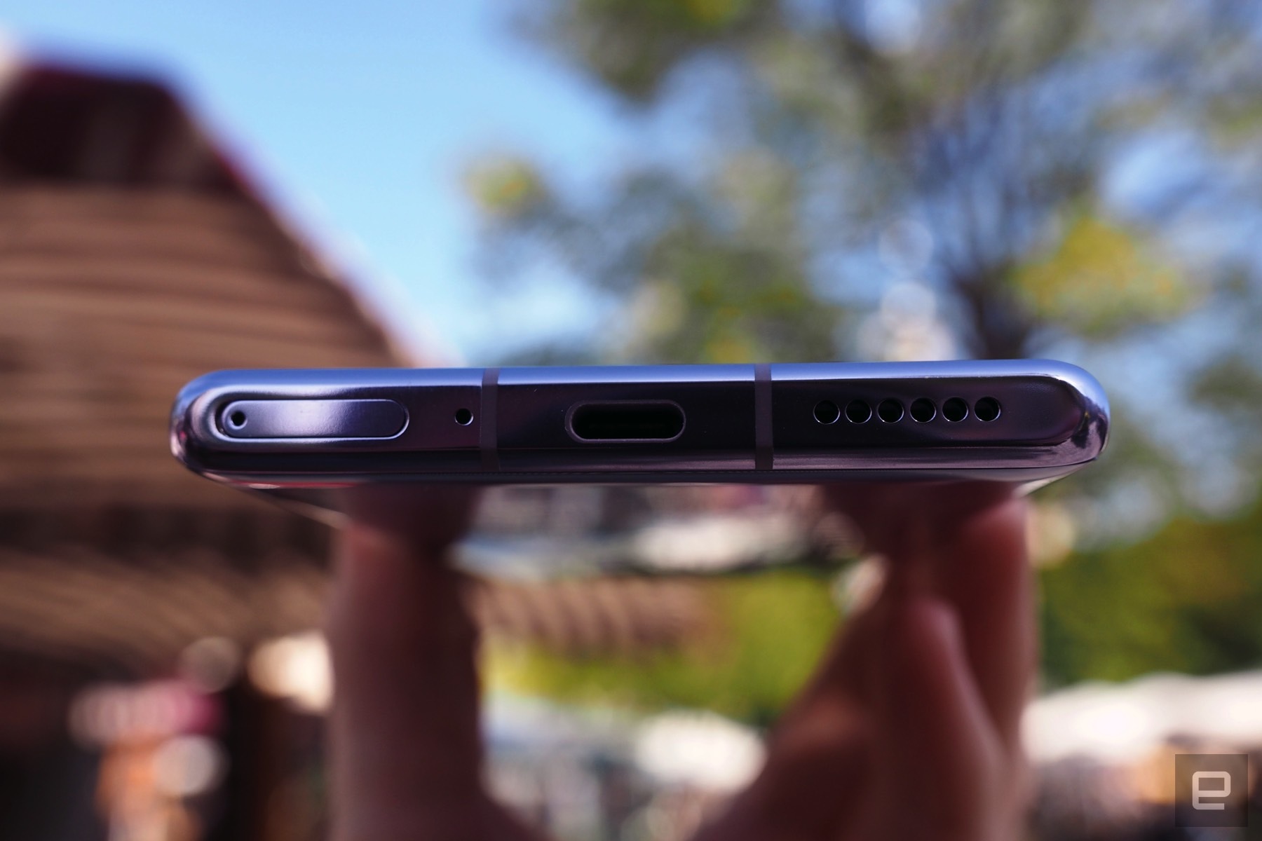 Đánh giá nhanh Huawei Mate 30 Pro: Camera quá xuất sắc nhưng tương lai mờ mịt