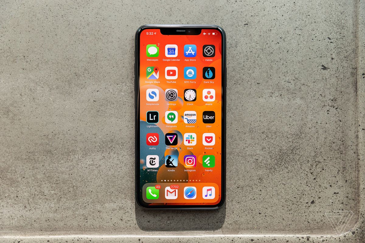 Báo cáo cho biết Apple sẽ mở rộng nhà cung cấp màn hình OLED cho iPhone 15 Pro vào năm 2023