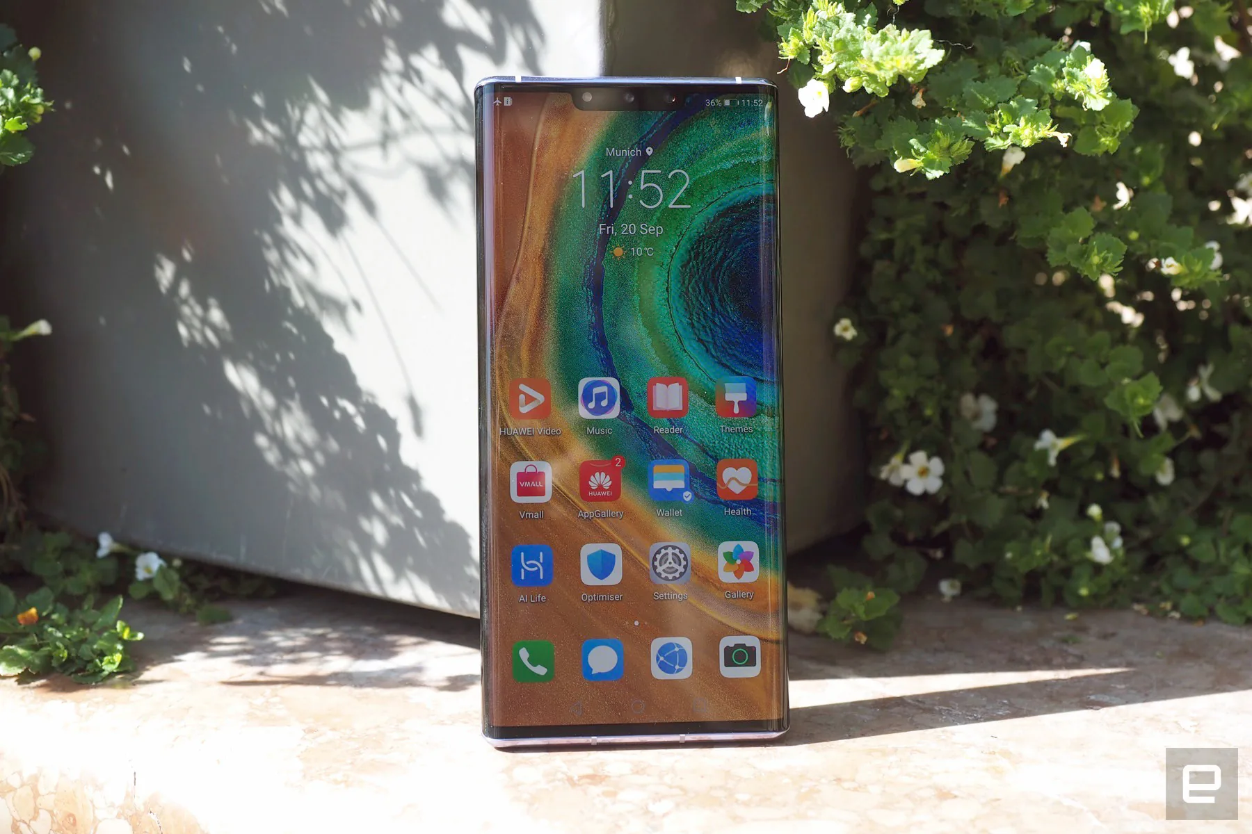 Đánh giá nhanh Huawei Mate 30 Pro: Camera quá xuất sắc nhưng tương lai mờ mịt