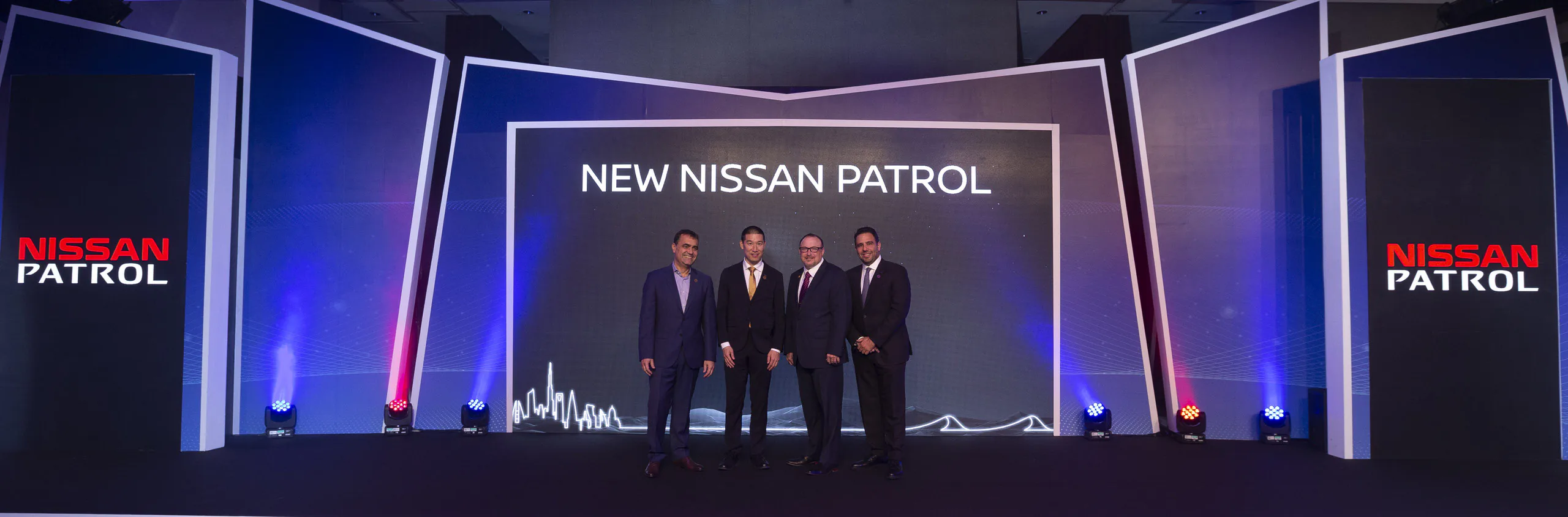 Nissan Patrol 2020 mới ra mắt, nâng cấp tính năng và ngoại hình mới cao cấp sang trọng hơn