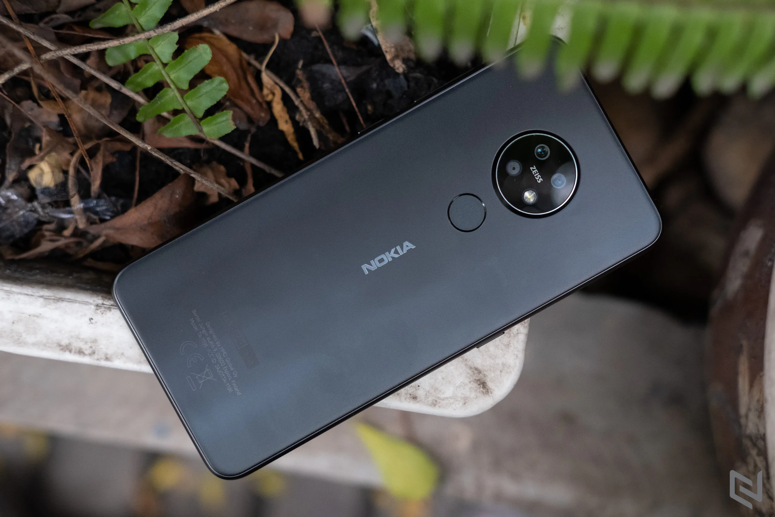 Mở hộp Nokia 7.2: Đơn giản nhưng đẹp, nhấn mạnh vào cụm camera Zeiss