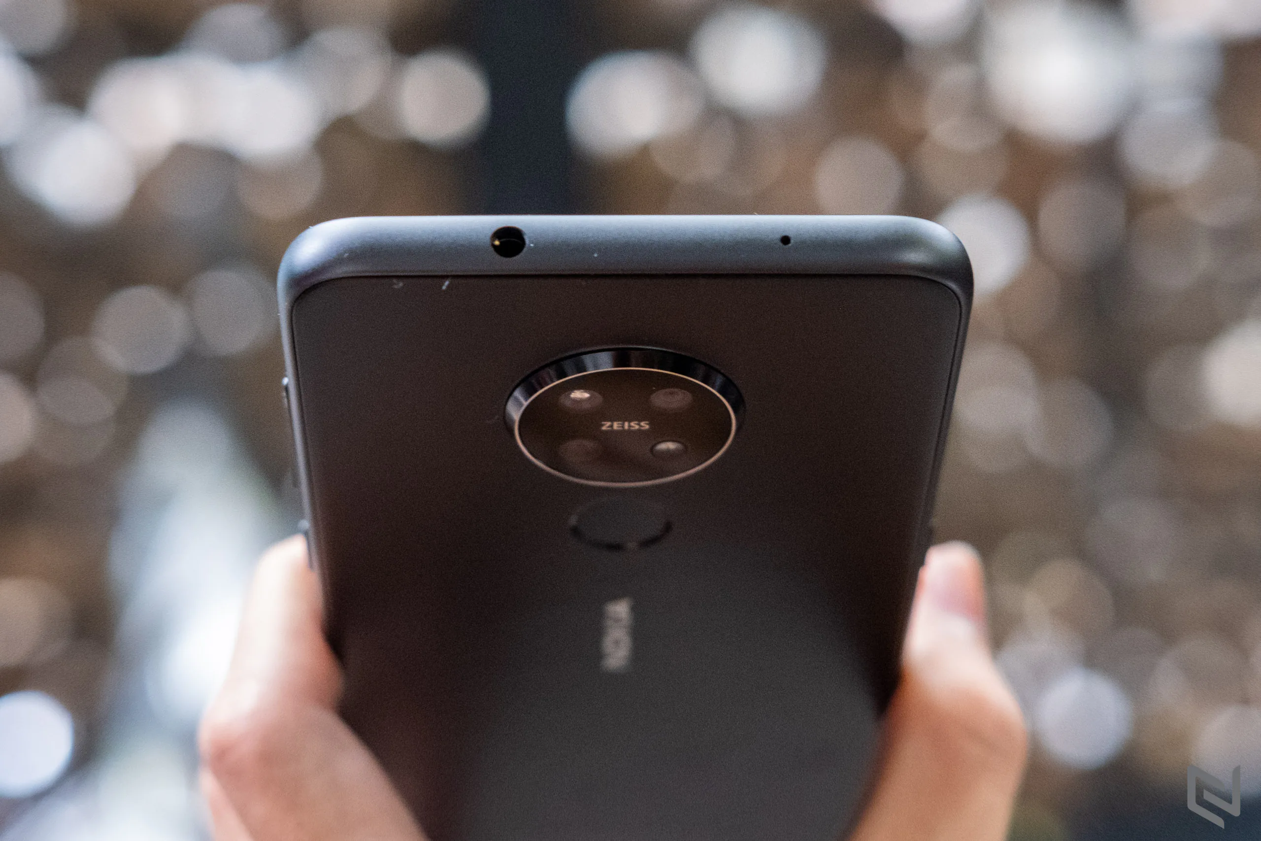 Mở hộp Nokia 7.2: Đơn giản nhưng đẹp, nhấn mạnh vào cụm camera Zeiss