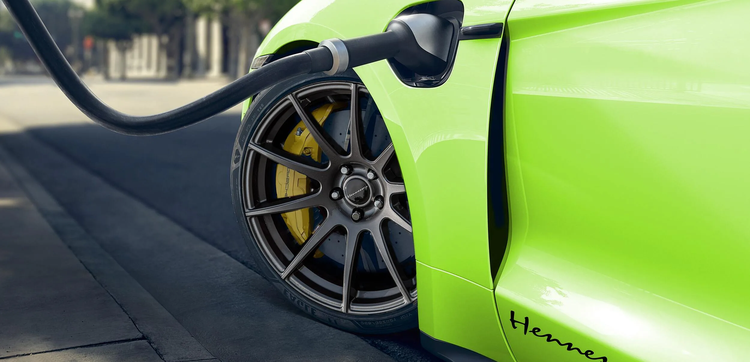 Porsche Taycan bản tuỳ chỉnh Hennessey Performance có thể còn mạnh hơn cả bản gốc