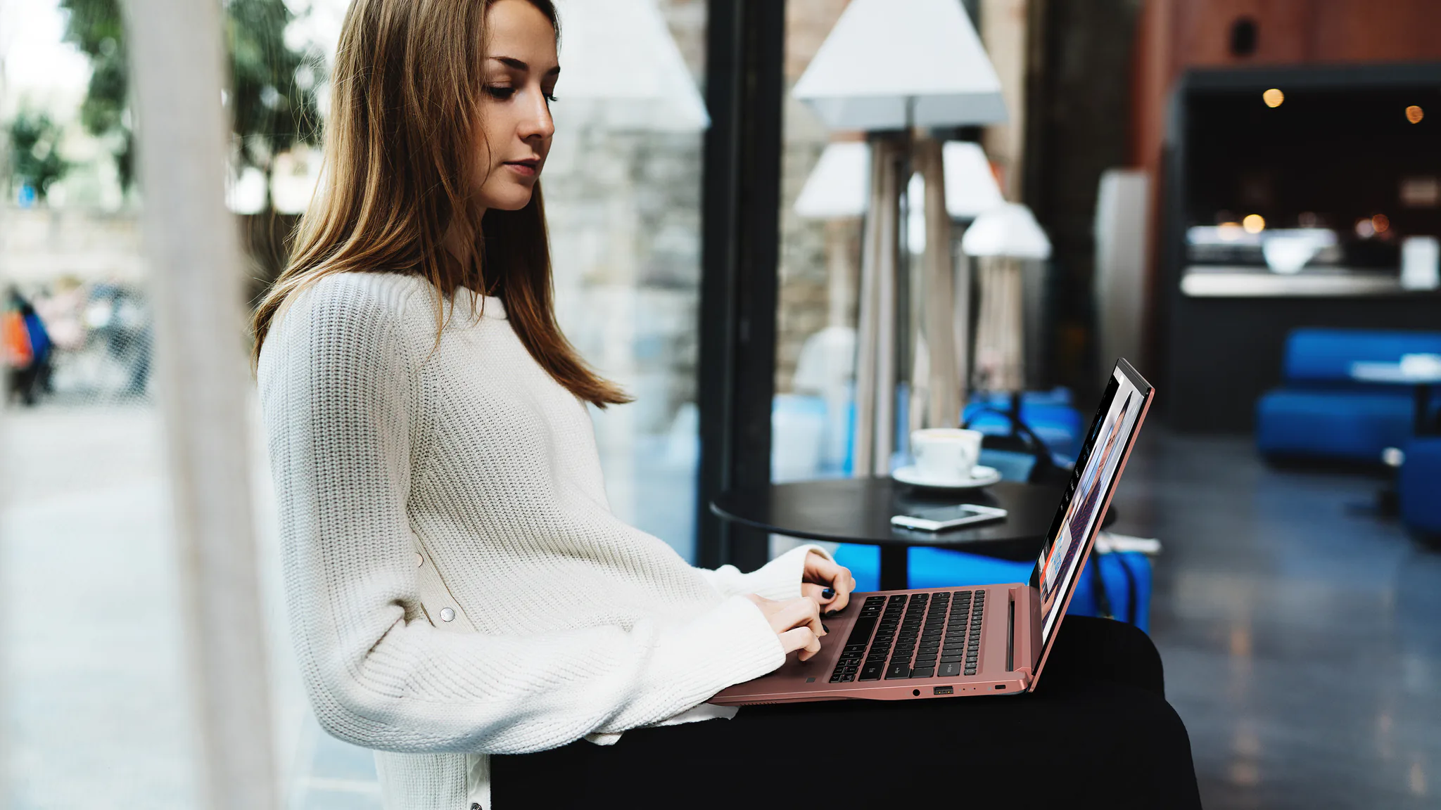 Acer Swift 5 Air Edition 2019, vẫn là chiếc laptop 14-inch nhẹ nhất thế giới, trang bị thêm card VGA rời