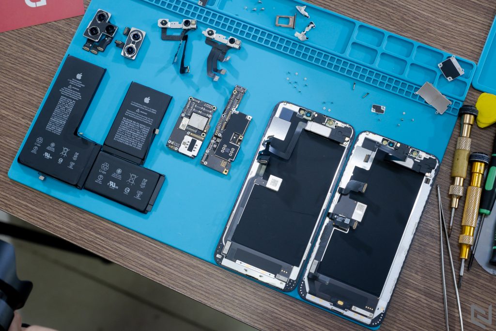 Tháo tung iPhone 11 Pro Max tại Việt Nam trước ngày mở bán