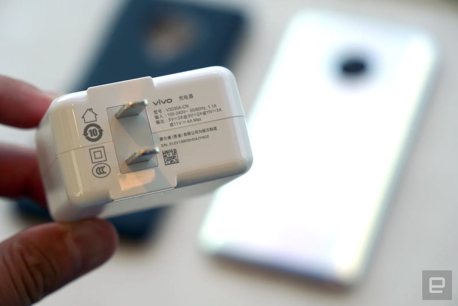 Vivo NEX 3 5G ra mắt: Chiếc smartphone với viền cực mỏng, camera 64MP và hỗ trợ kết nối 5G