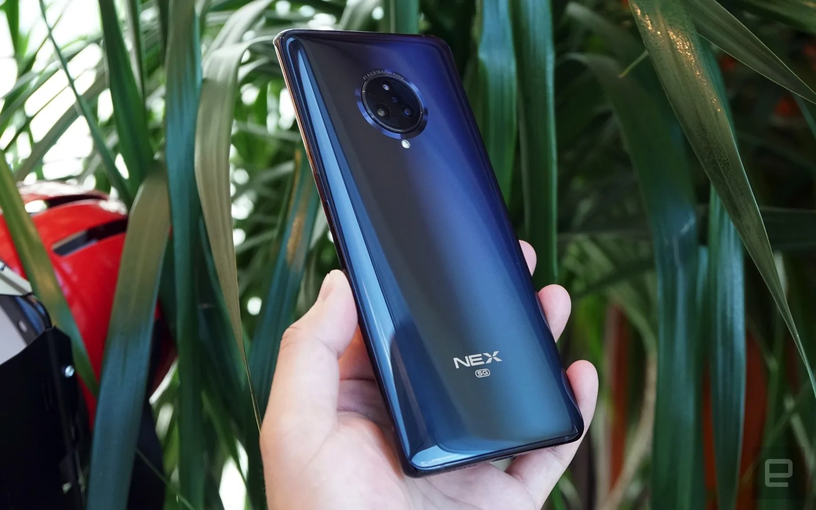 Vivo NEX 3 5G ra mắt: Chiếc smartphone với viền cực mỏng, camera 64MP và hỗ trợ kết nối 5G