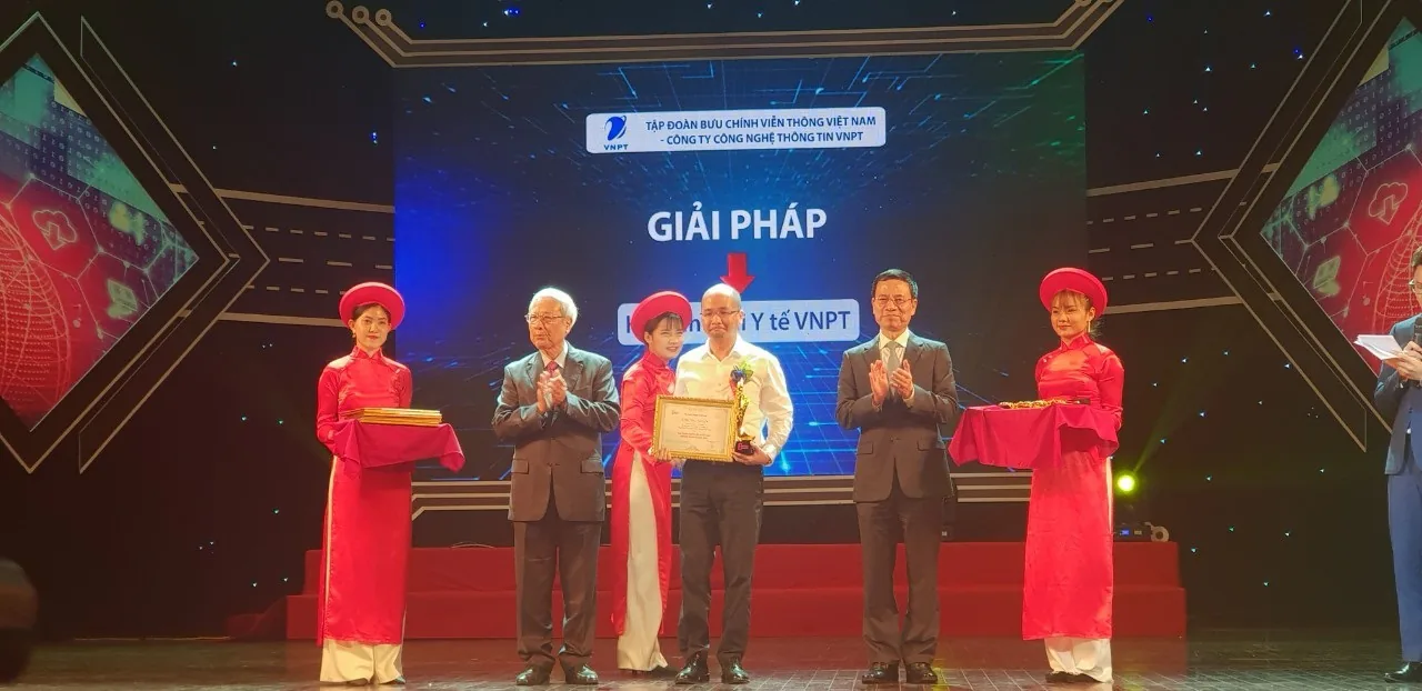 Hệ sinh thái Y tế VNPT nhận Giải thưởng Chuyển đổi số Việt Nam