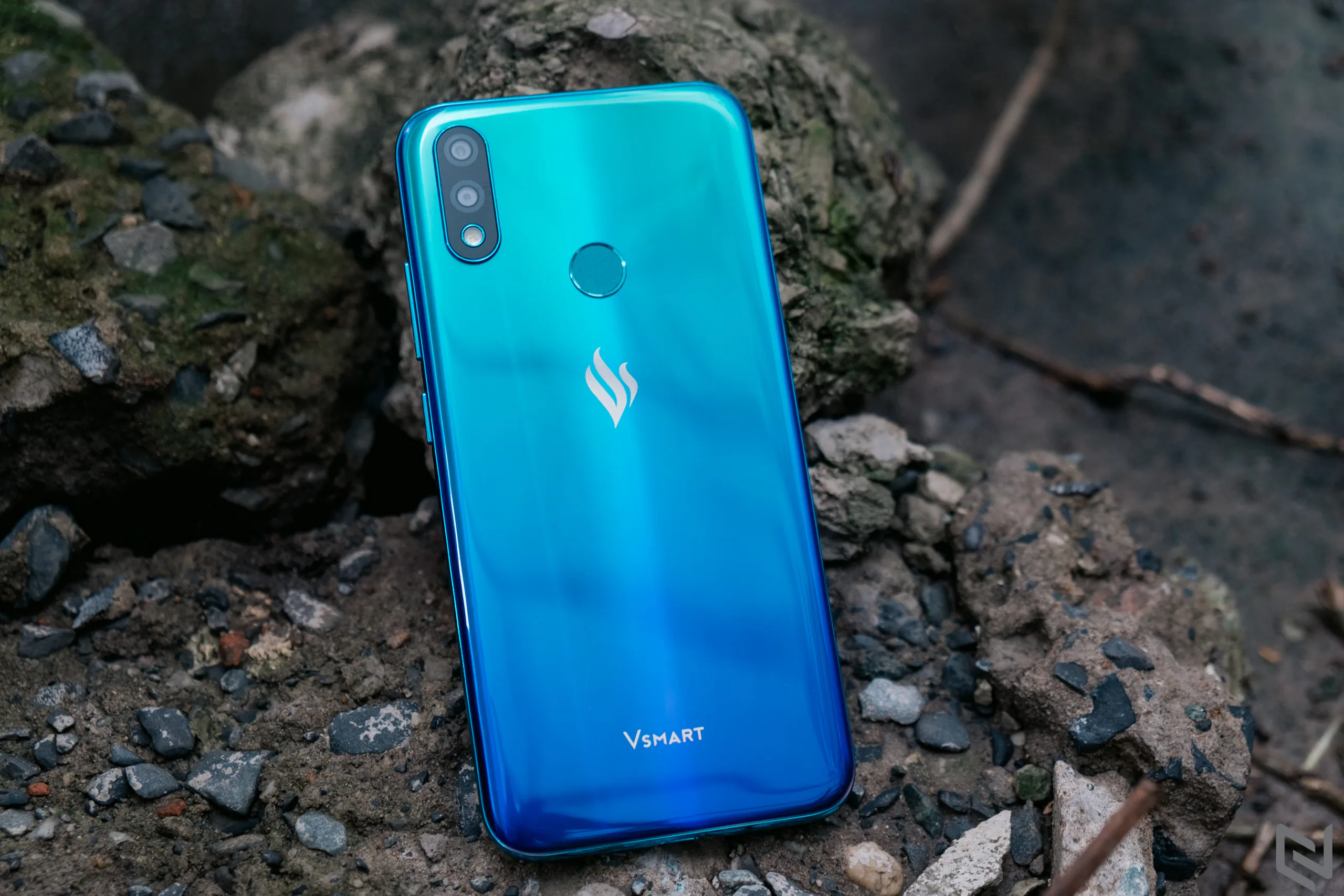 Đánh giá Vsmart Joy 2+: Mặt lưng đổi màu đẹp mắt, hiệu năng tốt, pin lâu