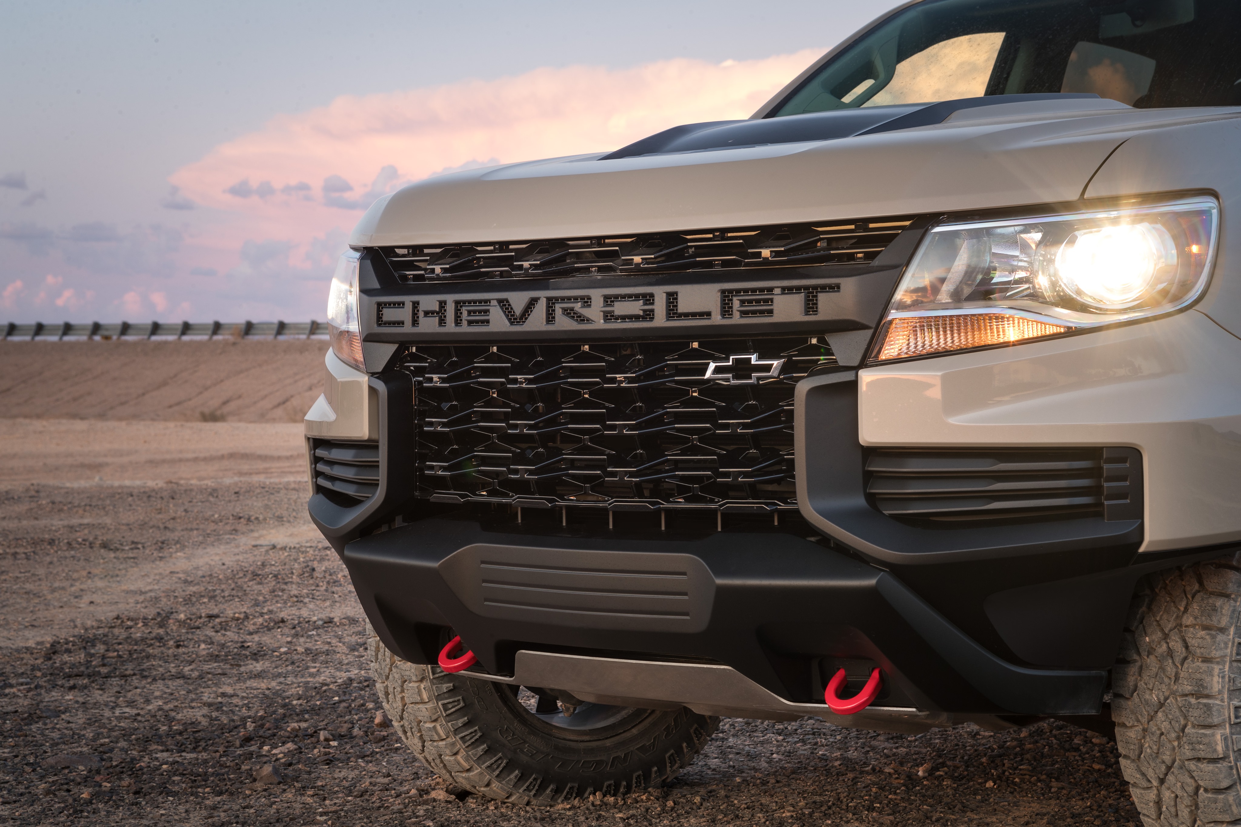 Chevrolet ra mắt xe bán tải Colorado bản 2021 với diện mạo hầm hố hơn