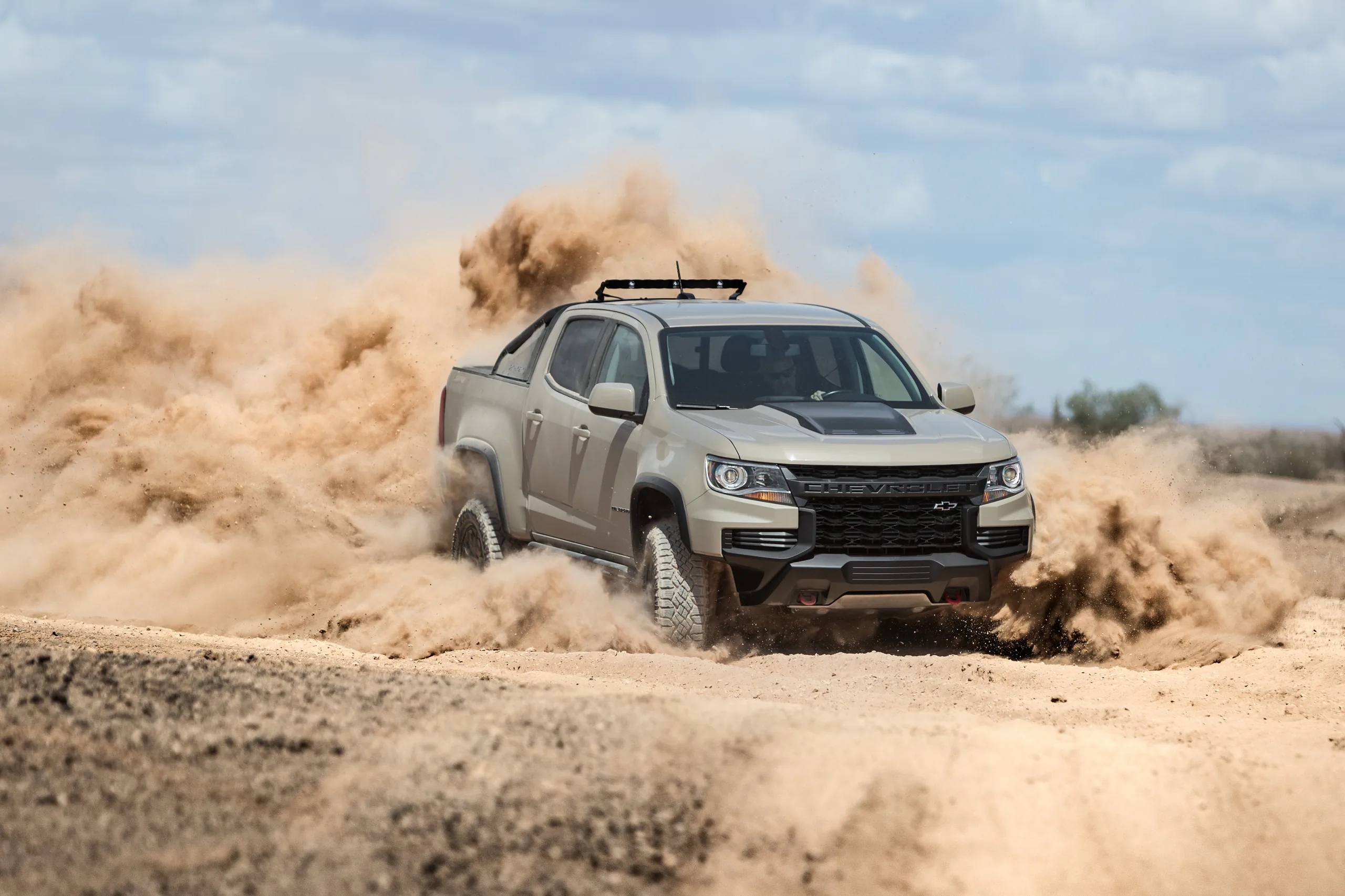 Chevrolet ra mắt xe bán tải Colorado bản 2021 với diện mạo hầm hố hơn