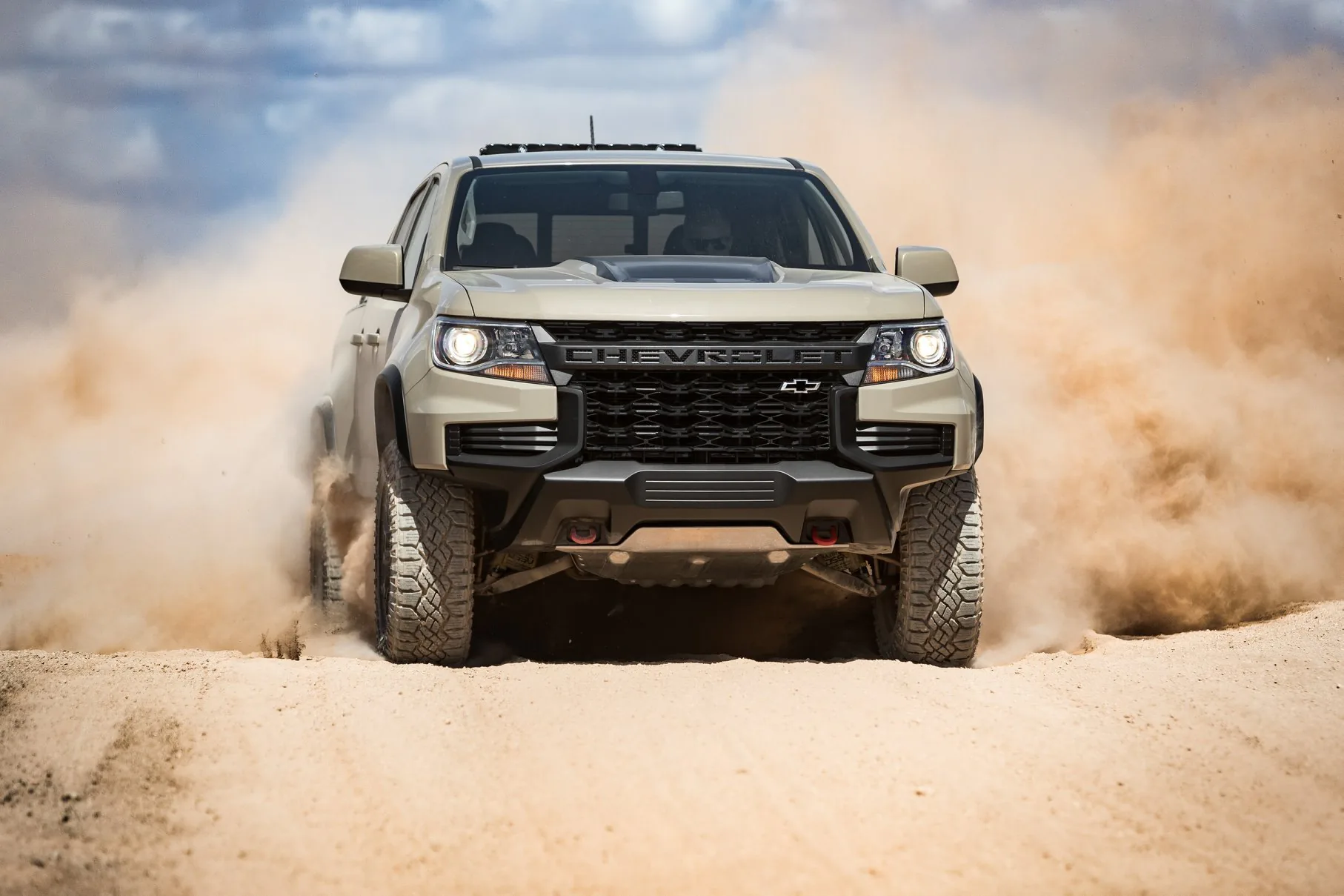 Chevrolet ra mắt xe bán tải Colorado bản 2021 với diện mạo hầm hố hơn