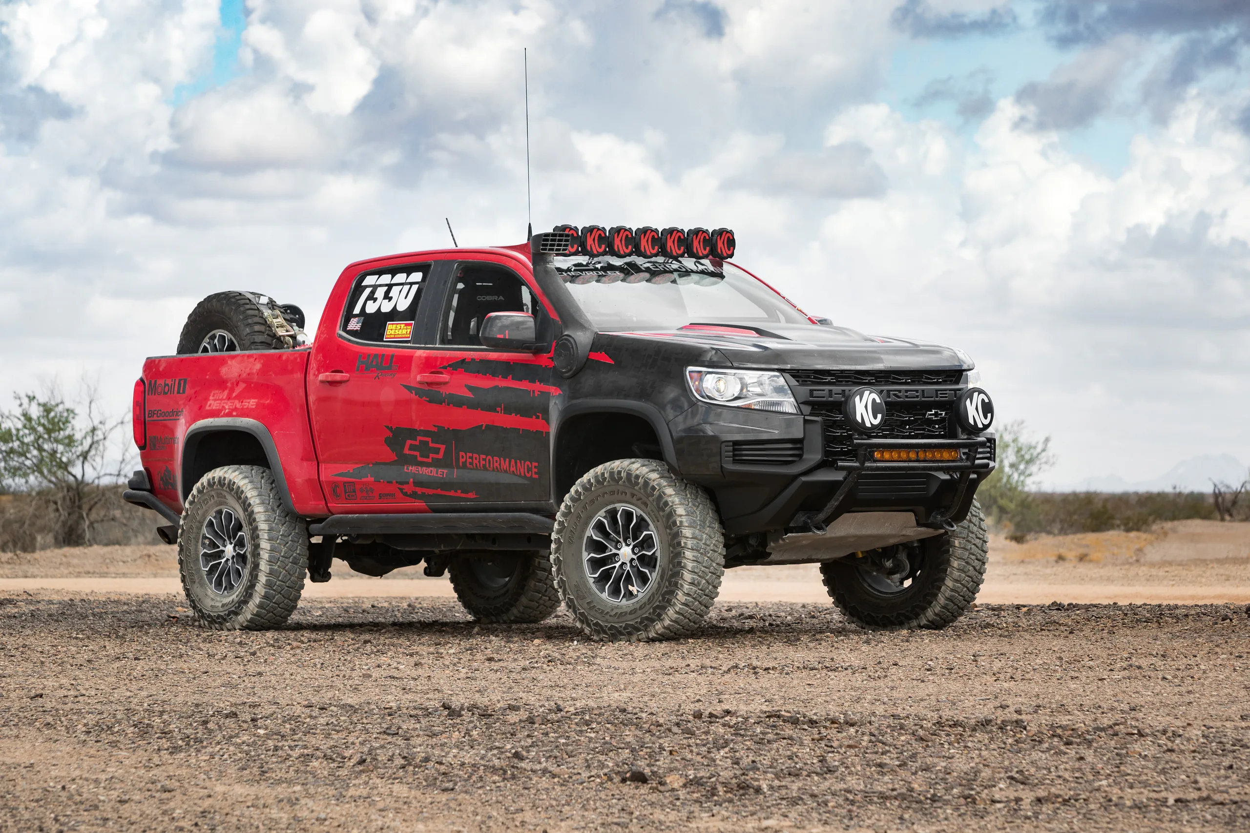 Chevrolet ra mắt xe bán tải Colorado bản 2021 với diện mạo hầm hố hơn
