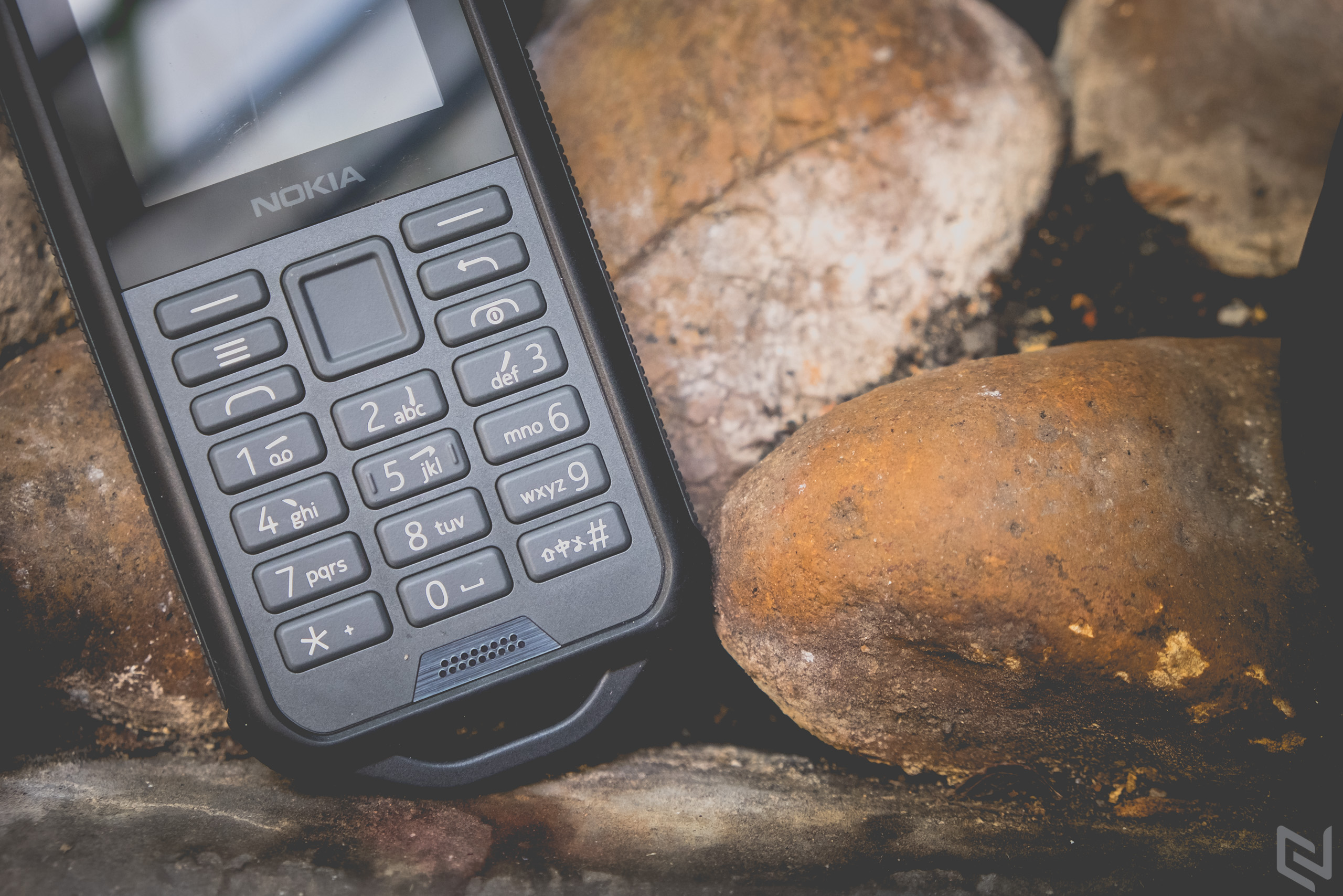 Đánh giá Nokia 800 Tough: Hàng thửa cho người dùng thích 'đập đá'