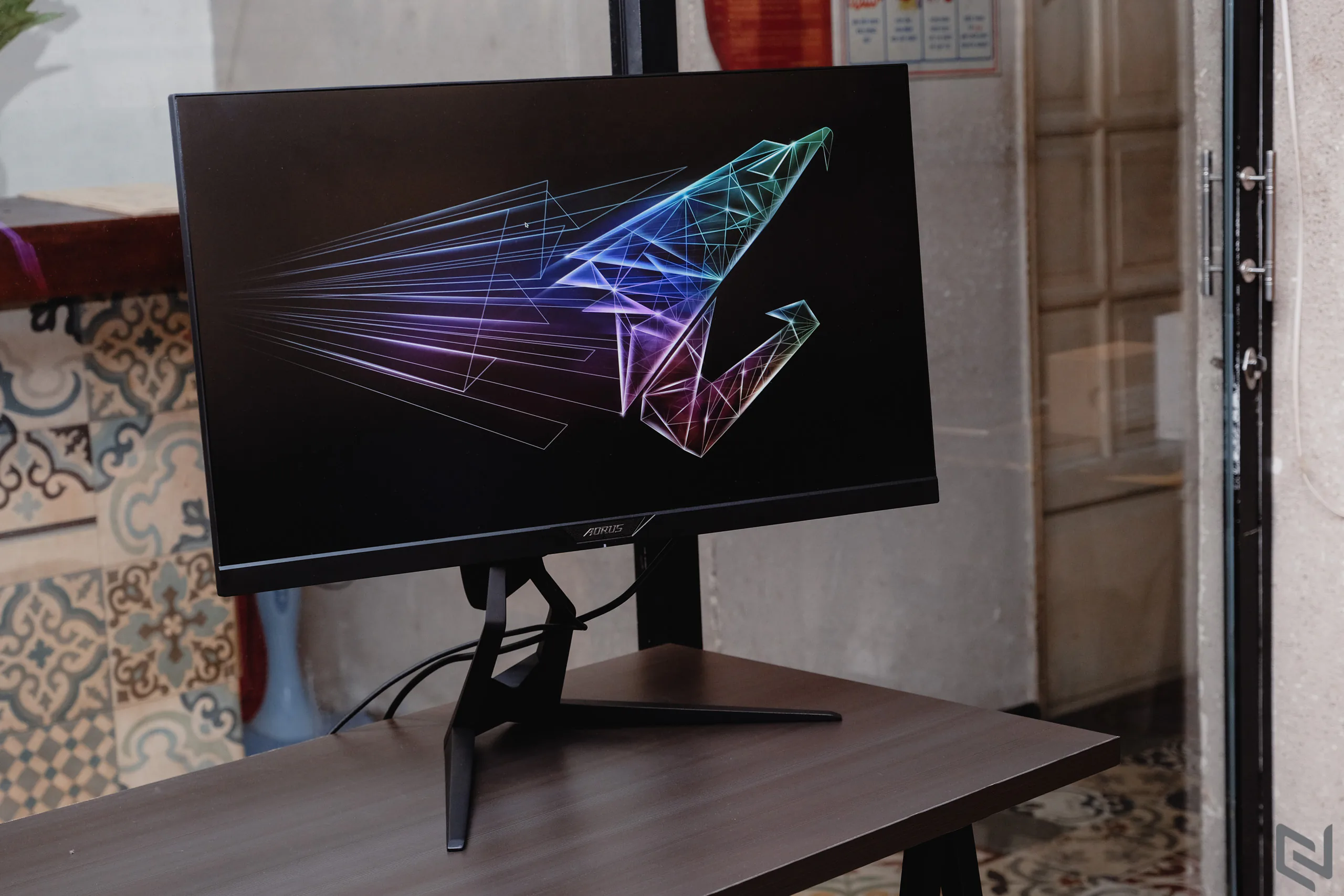 Trên tay màn hình chơi game AORUS FI27Q: Màn hình chơi game tấm nền IPS 165Hz, tốc độ phản hồi 1ms, thiết kế đẹp mắt cho game thủ