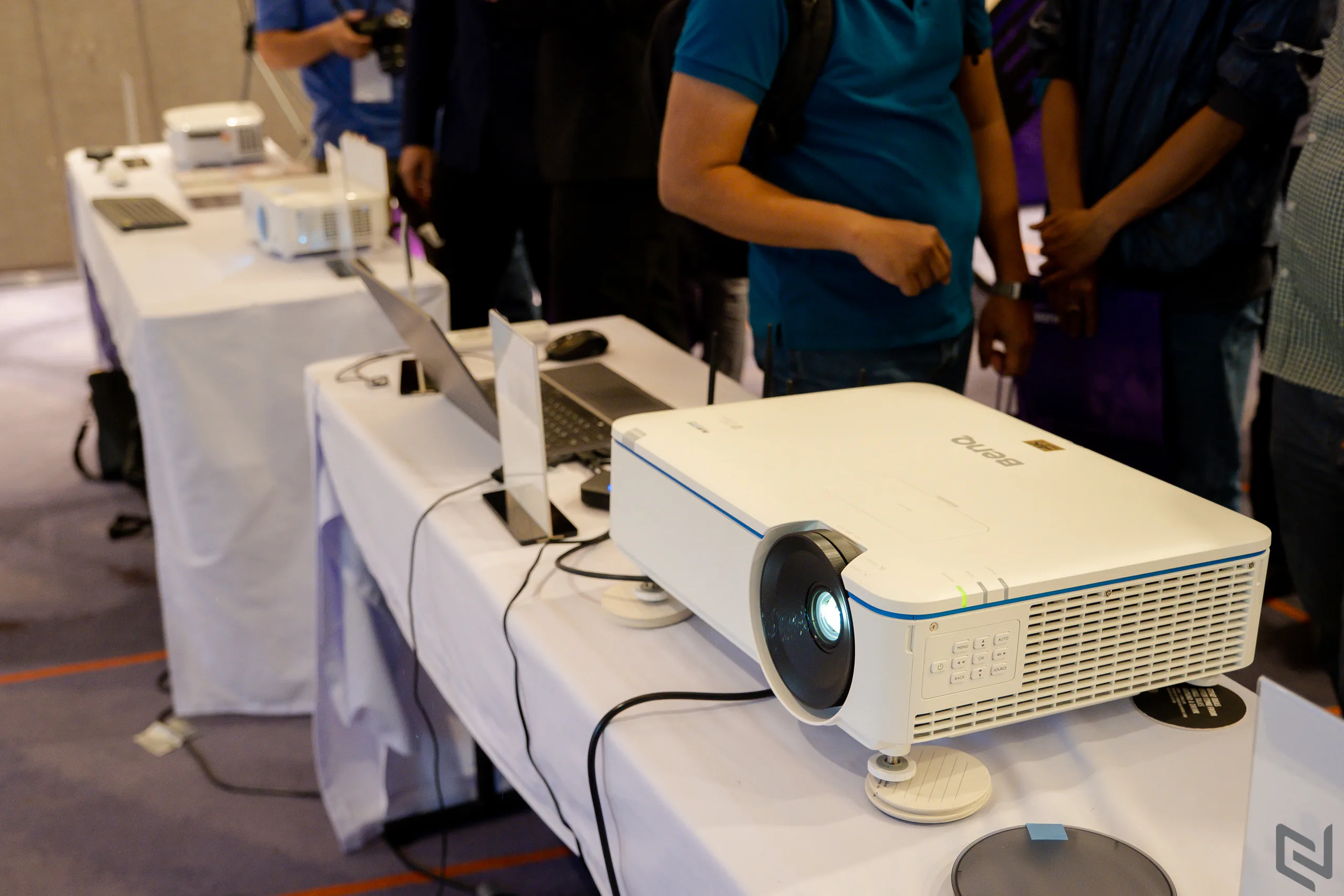 BenQ ra mắt máy chiếu thông minh mang tính cách mạng, tạo điều kiện cho môi trường giao tiếp kinh doanh theo xu hướng BYOD