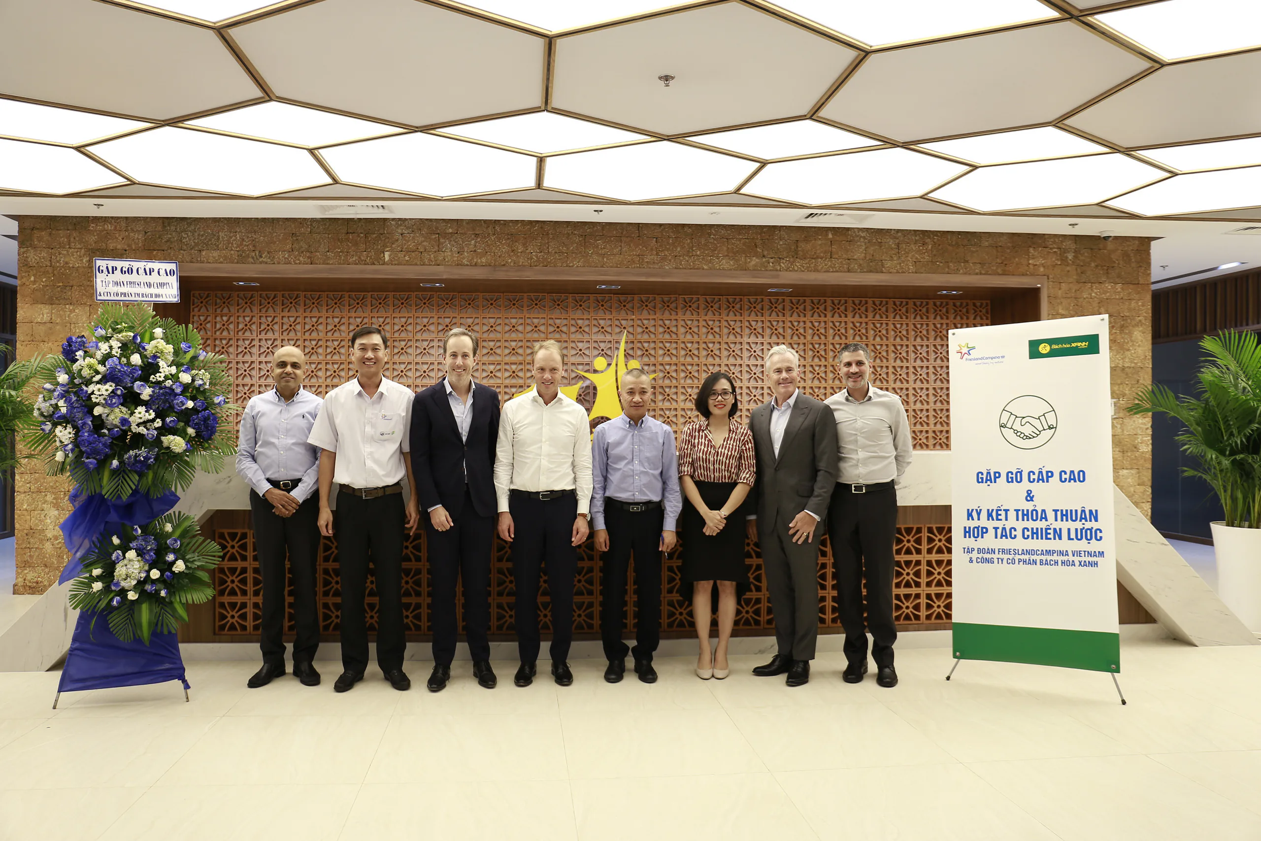 Bách hóa Xanh bắt tay với “ông lớn” ngành sữa FrieslandCampina cho kế hoạch 2000 cửa hàng năm 2020