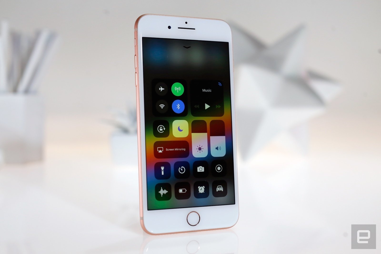 Apple bí ý tưởng, dự định thay thế iPhone 8 bằng cái tên quen thuộc SE2?