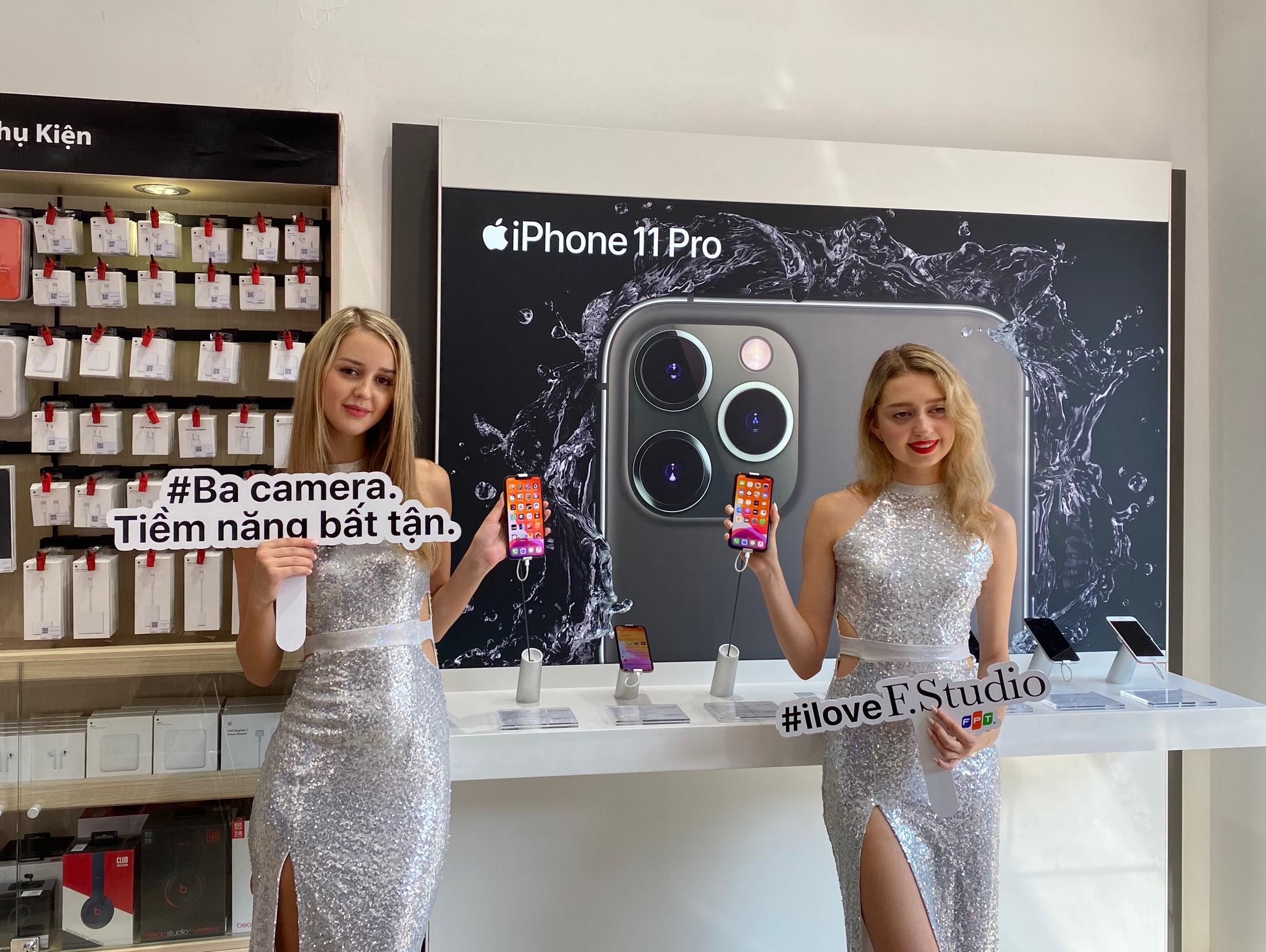 FPT Shop lên kệ bộ 3 iPhone 11 với chương trình Thu cũ đổi mới, trả góp từ 980,000 đồng/tháng